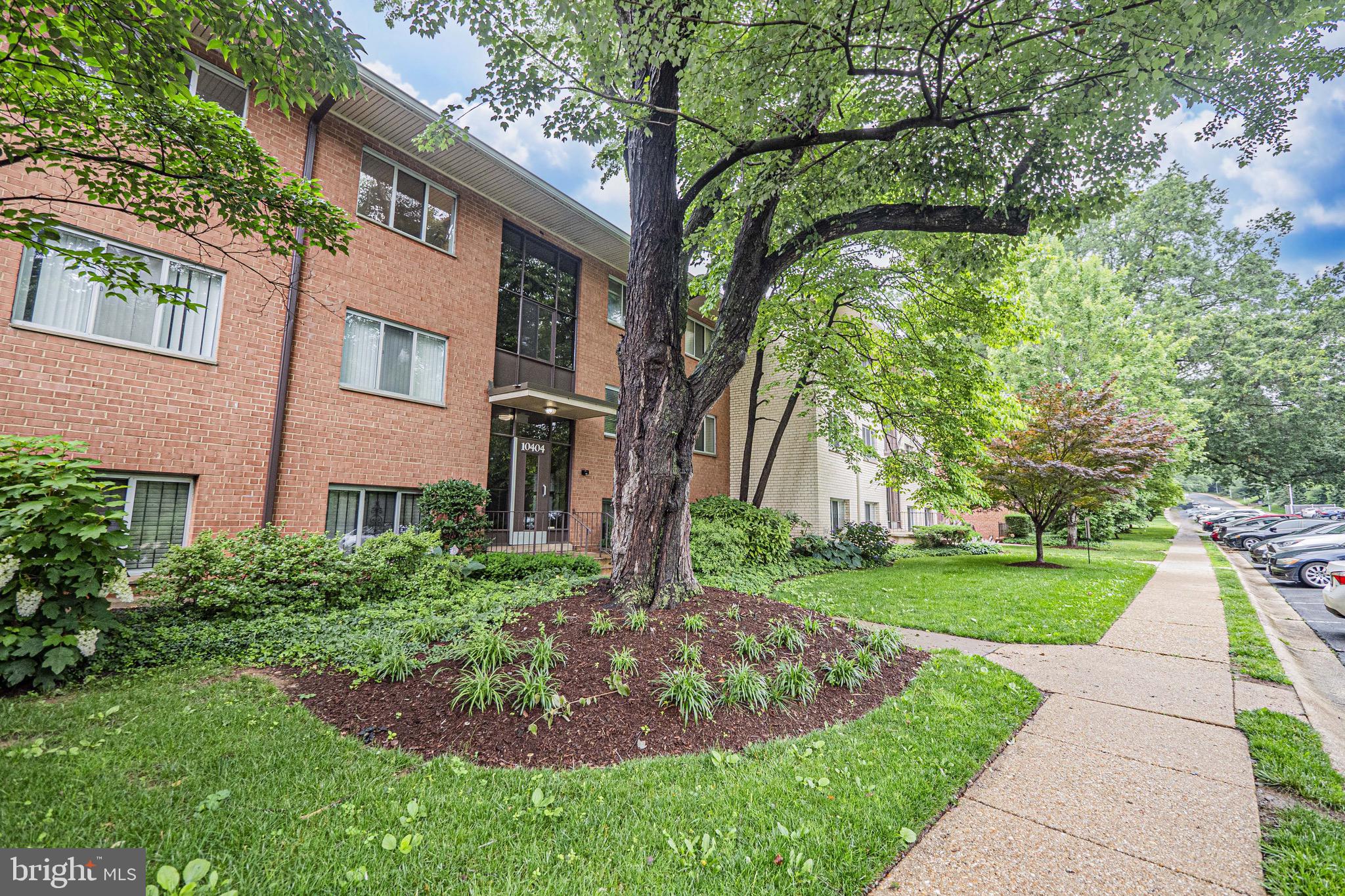 10404 ROCKVILLE PIK 401