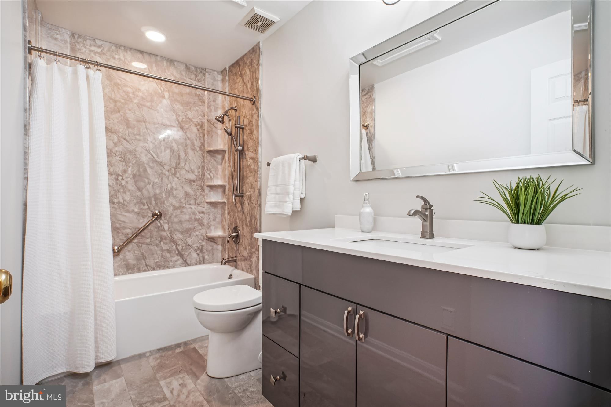 FAIR RIDGE - Residential