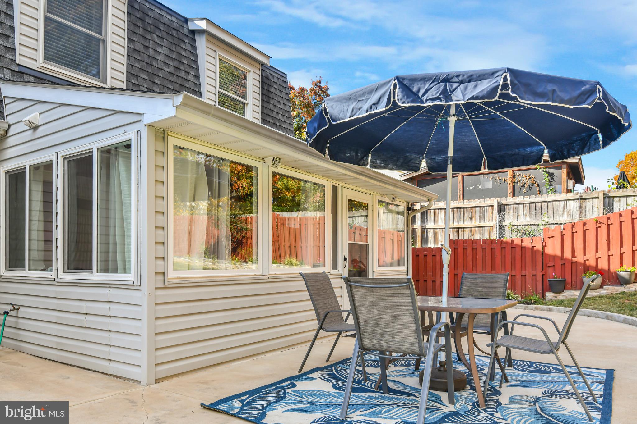 COUNTRY PLACE - Residential