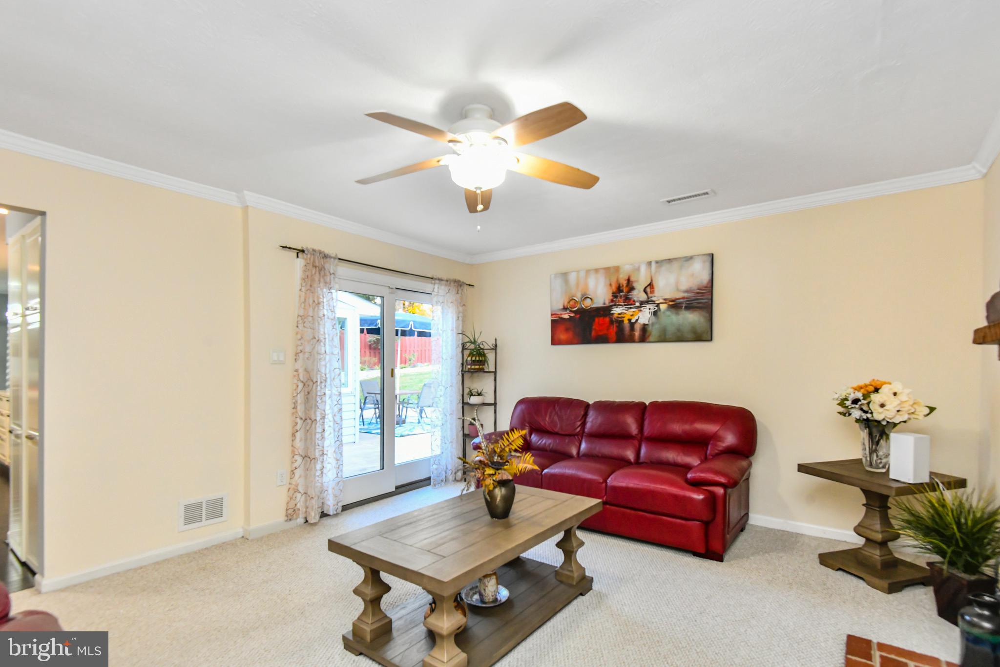 COUNTRY PLACE - Residential