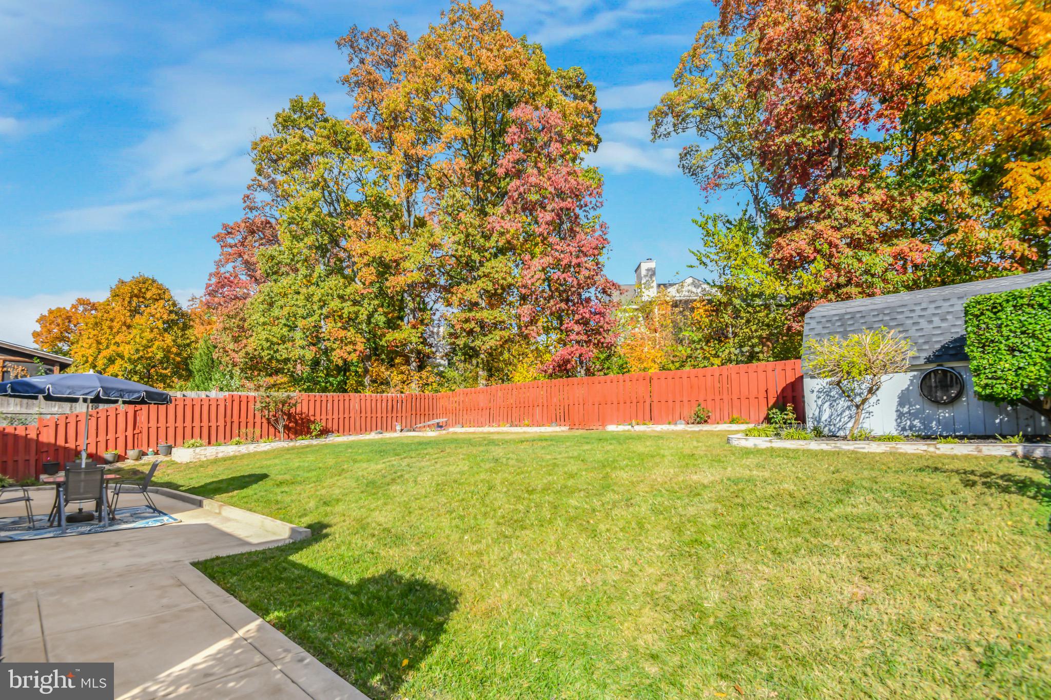 COUNTRY PLACE - Residential