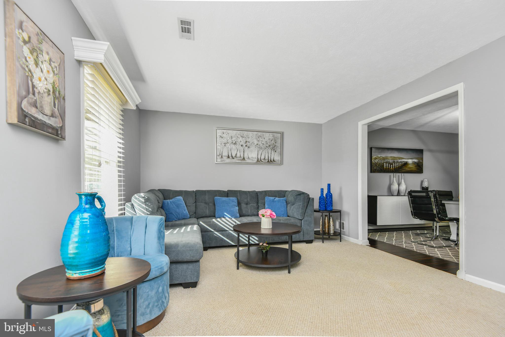 COUNTRY PLACE - Residential