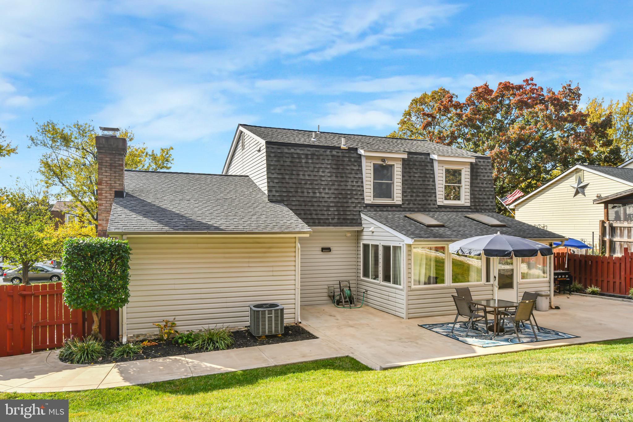 COUNTRY PLACE - Residential