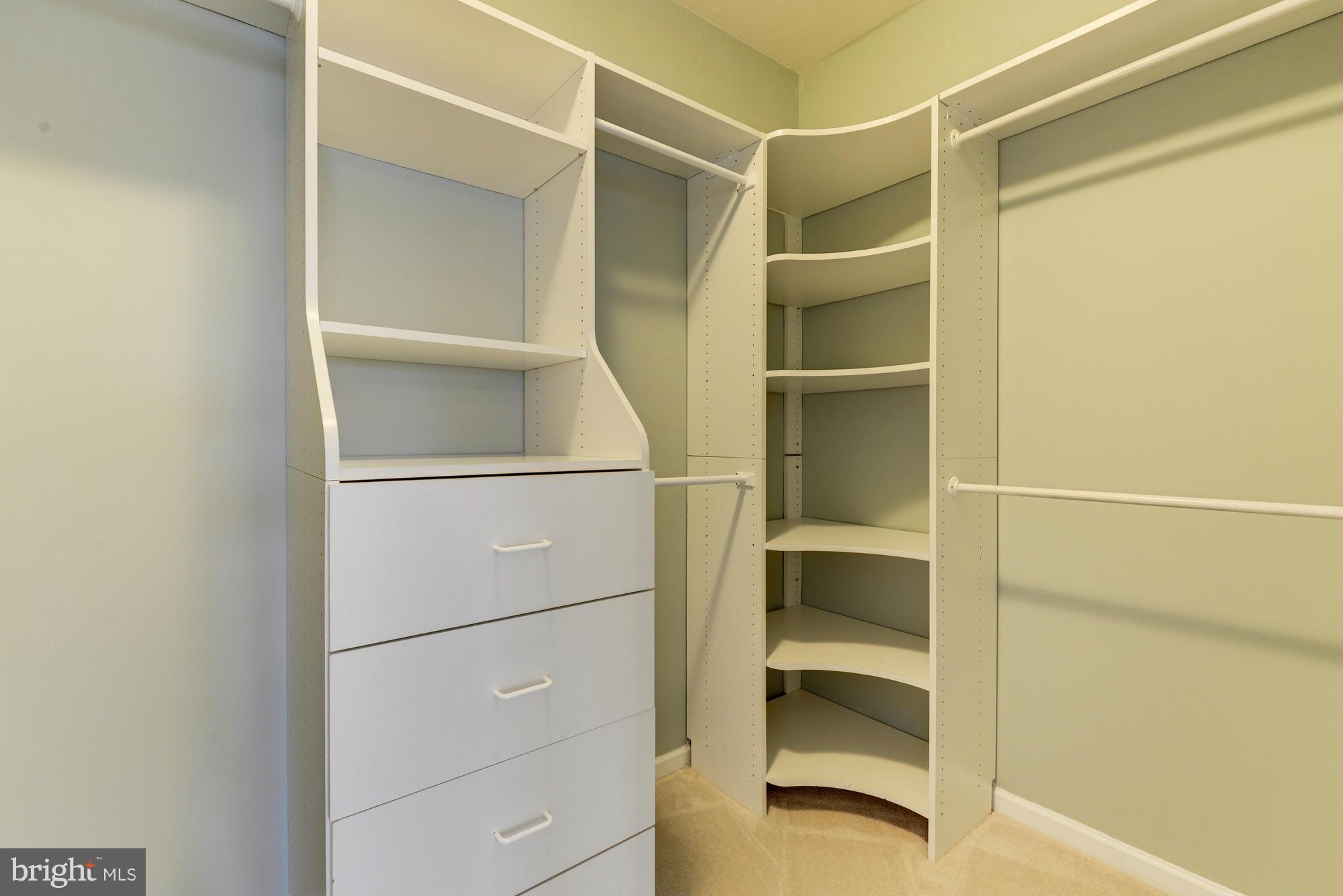 AUTUMN CHASE HUNT - Residential