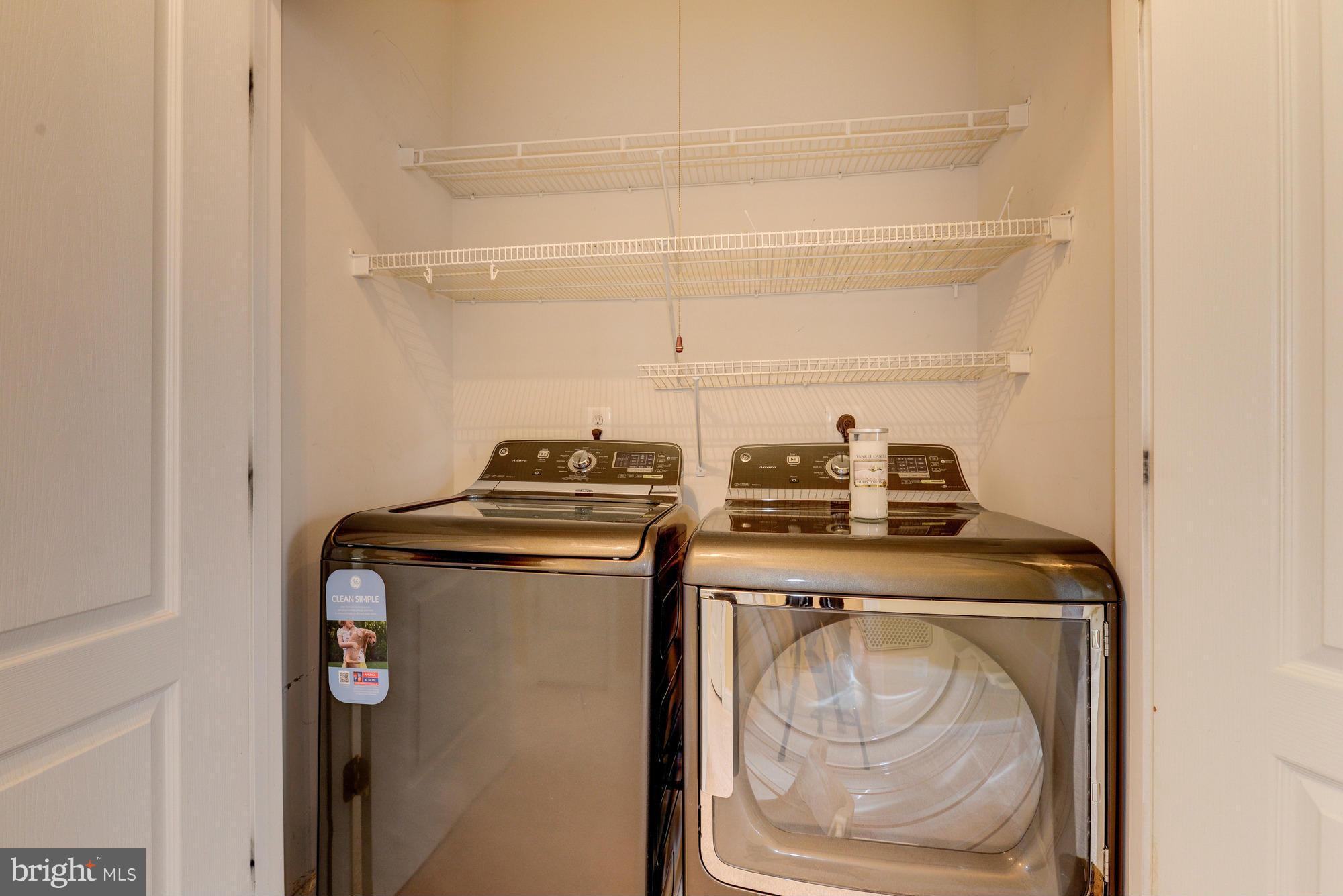 AUTUMN CHASE HUNT - Residential