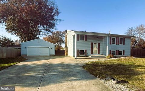 Photo of 886 Broadfield Drive, NEWARK, DE 19713 (MLS # DENC2092352)
