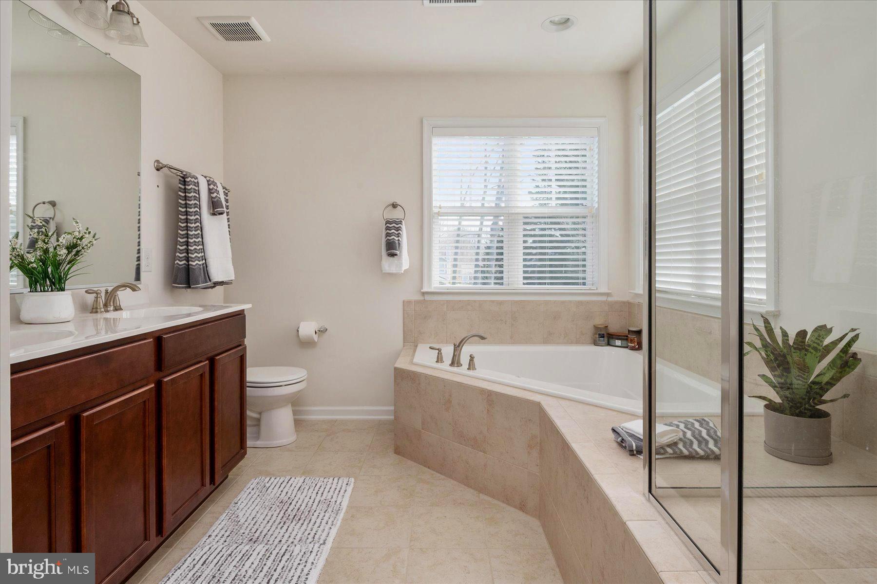 BAY CITY - Residential