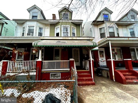 Townhouse For Sale - 446 Walnut Avenue<br/> TRENTON, NJ 08609