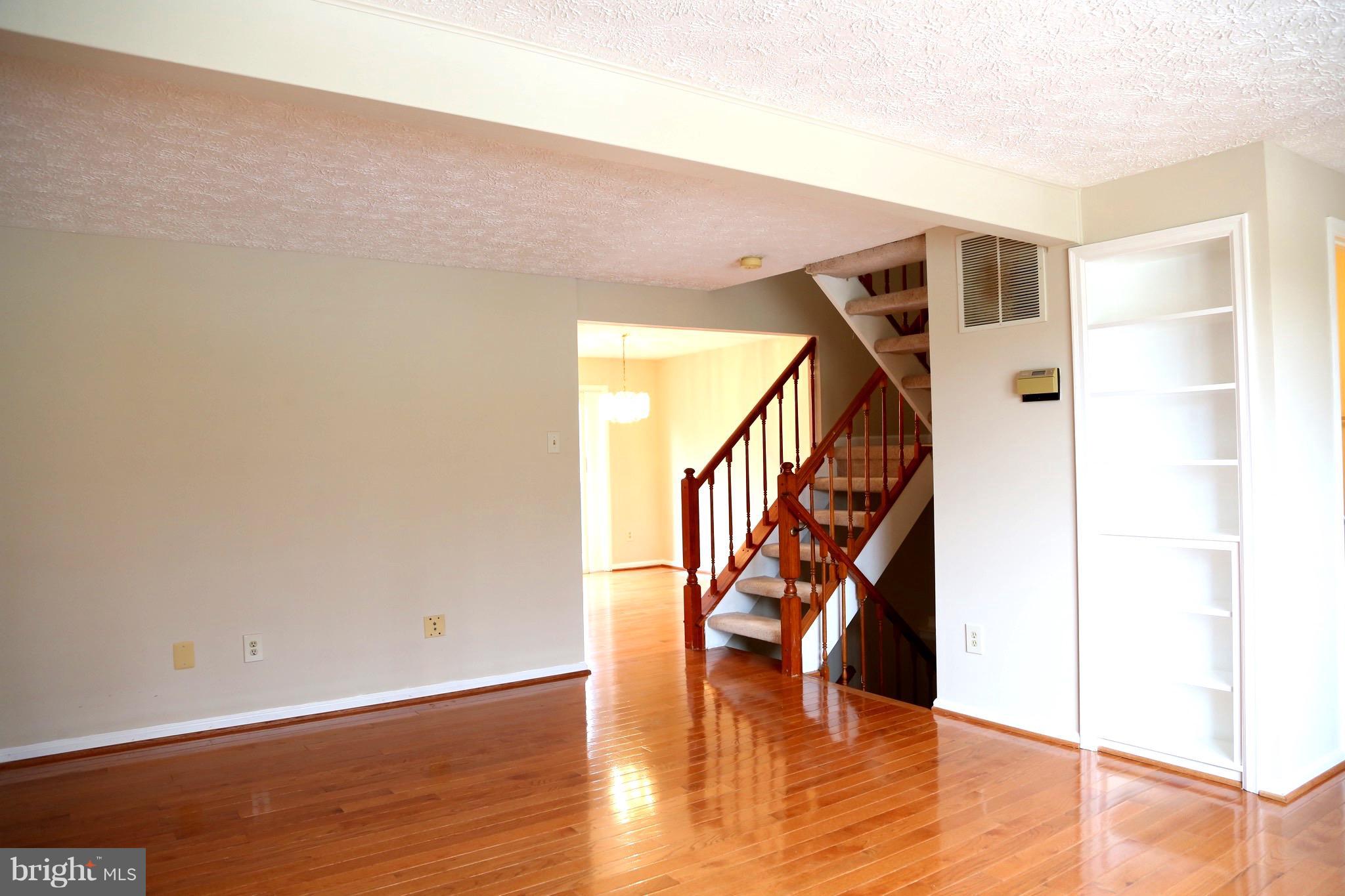 POHICK VILLAGE - Residential