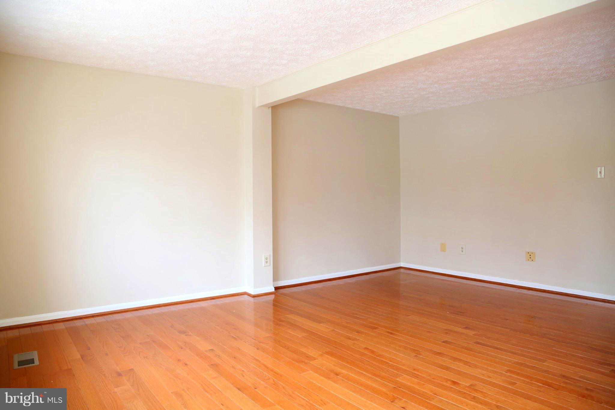 POHICK VILLAGE - Residential