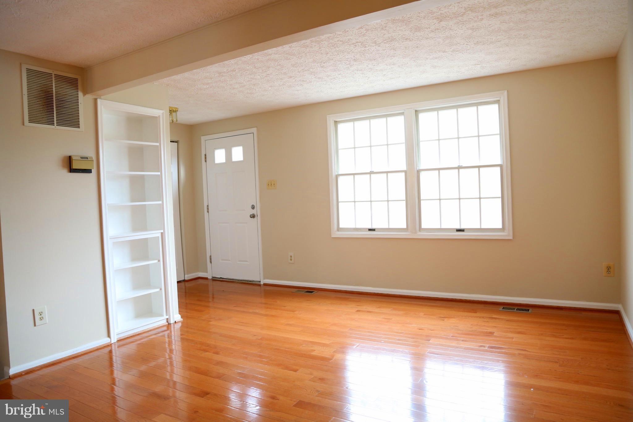 POHICK VILLAGE - Residential