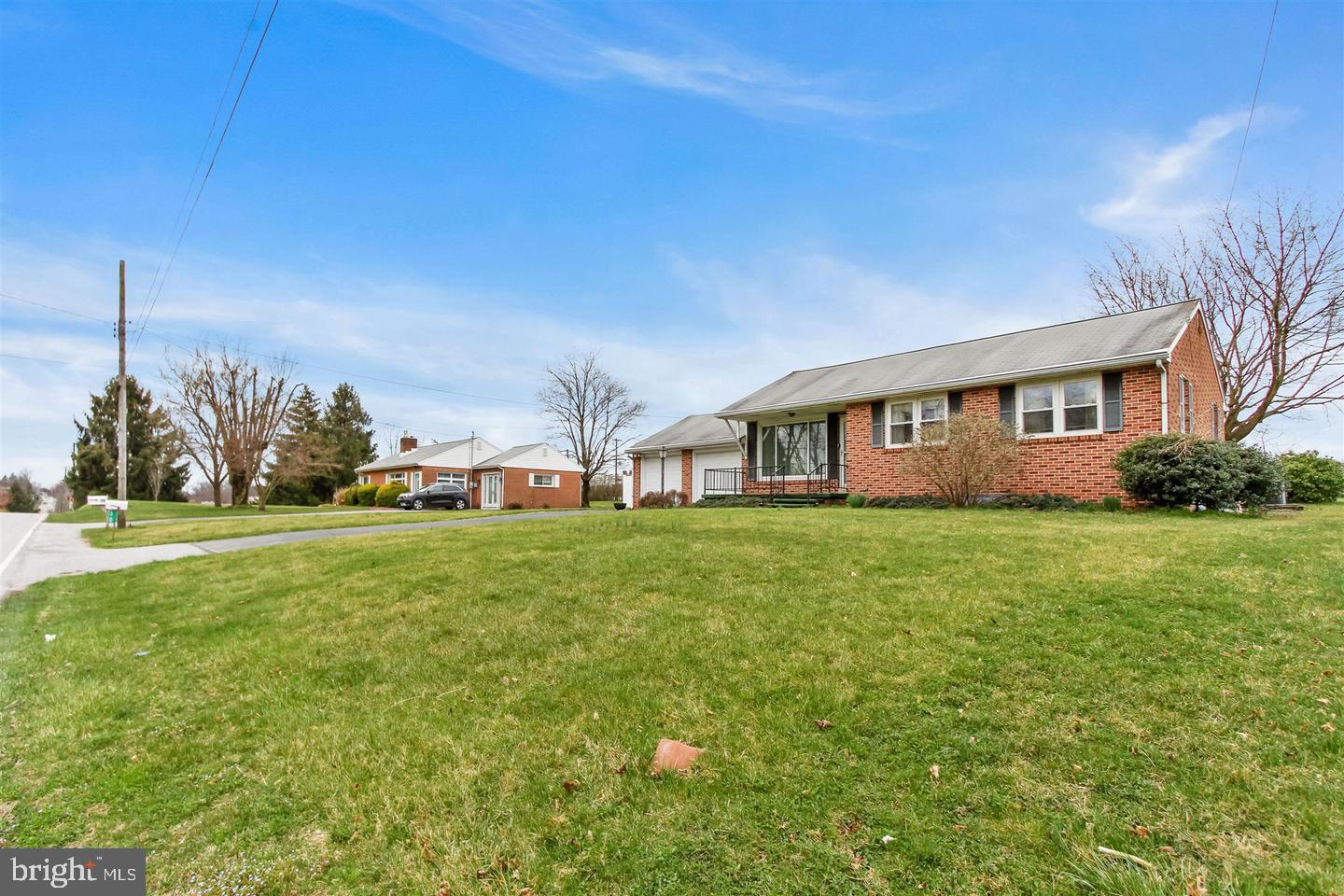 10 & 30 CLOVERLEAF ROAD
