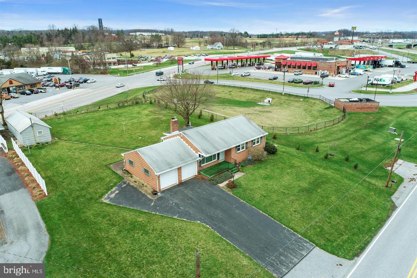 10 & 30 CLOVERLEAF ROAD