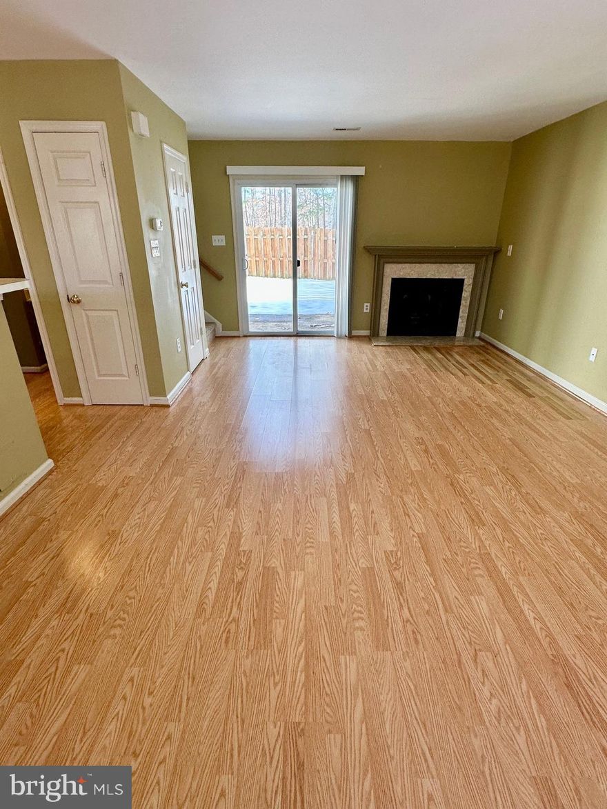 Conveniently located 2 bedroom 1.5 bath townhome! Inside, enjoy your fireplace, kitchen with dishwasher, spacious bedrooms each with their own vanities, and washer/dryer. Relax outside in your fully fenced in yard. Just minutes away from shopping, 95 entrance, Quantico, Government Island and more!
