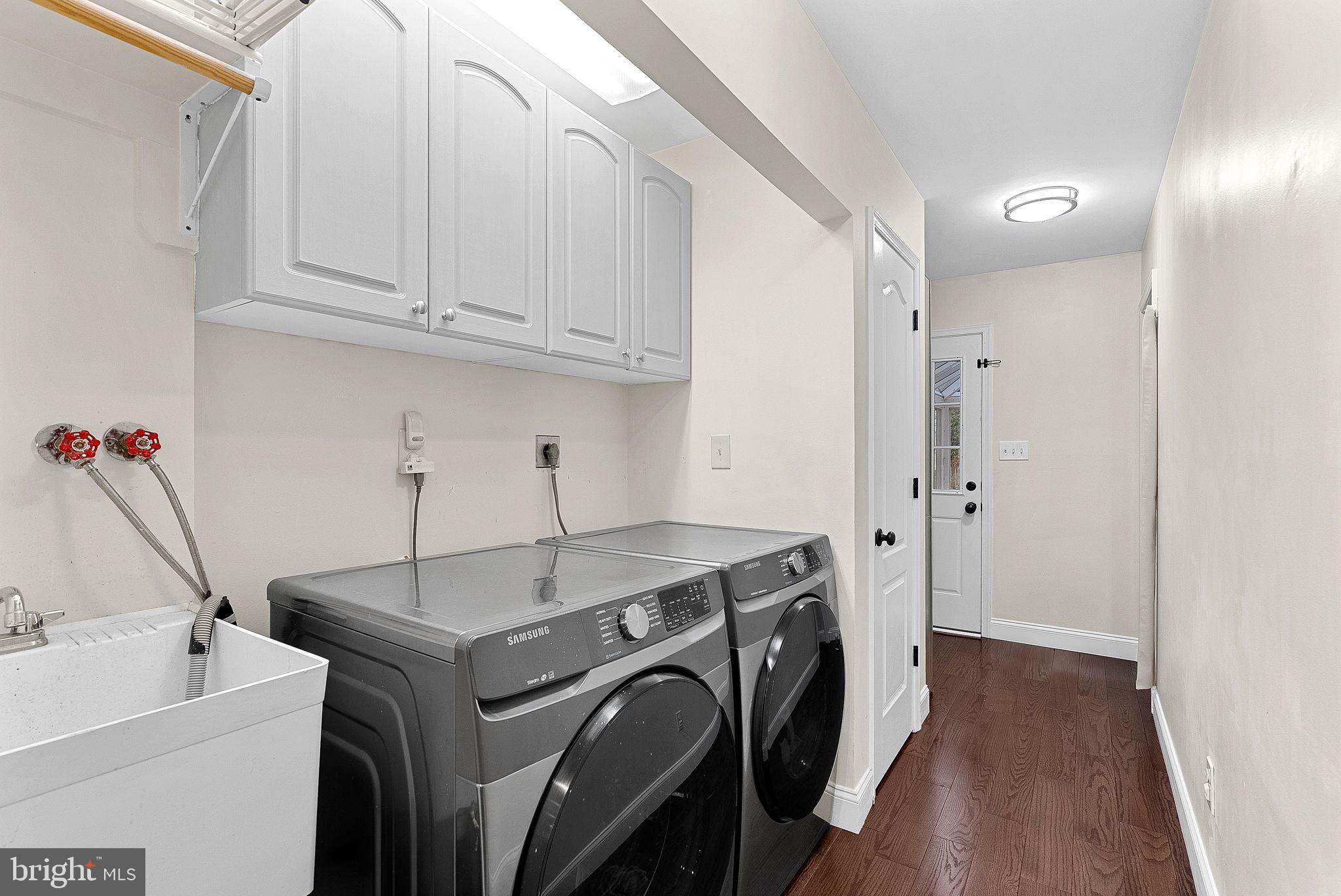 POPLAR HEIGHTS - Residential