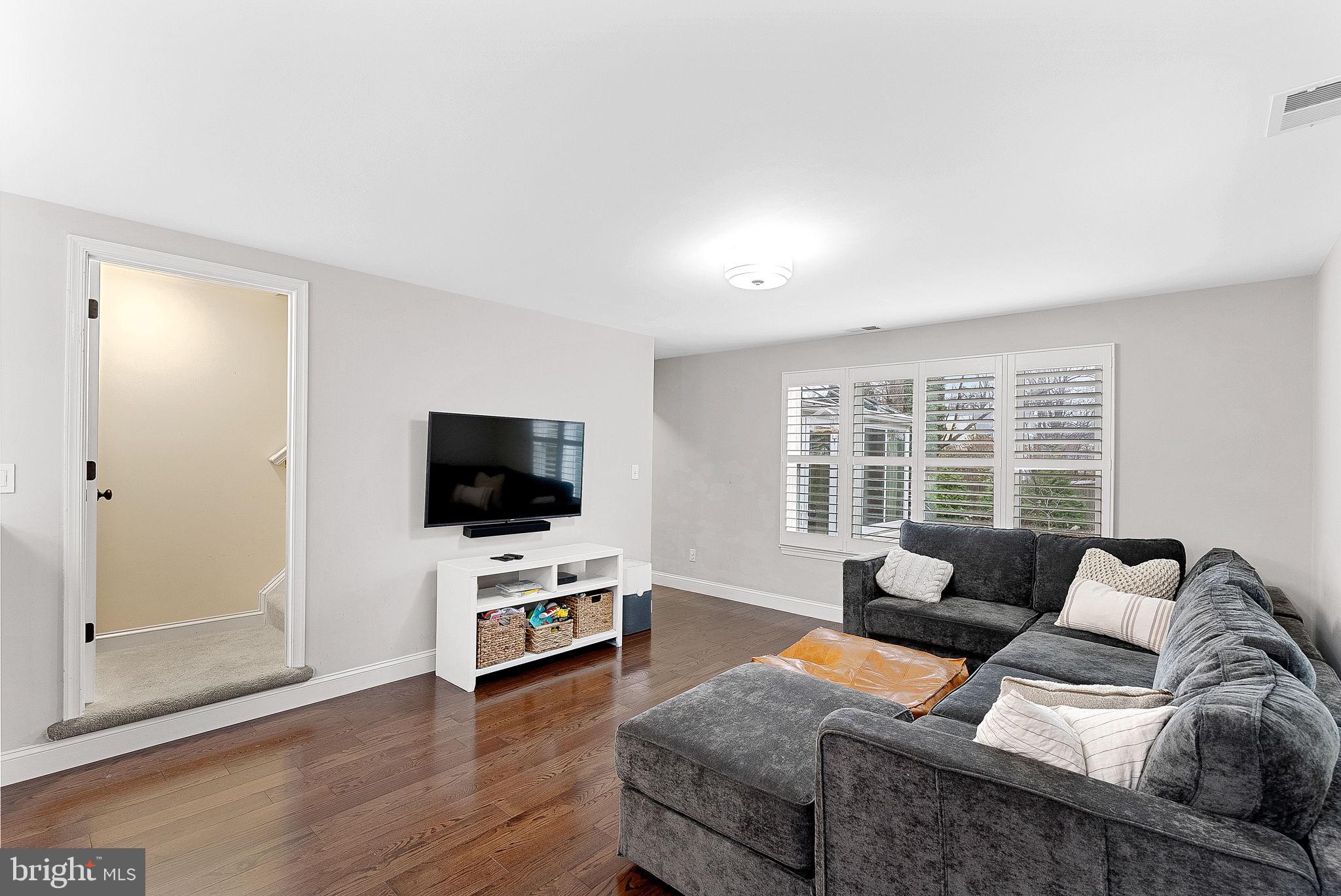 POPLAR HEIGHTS - Residential