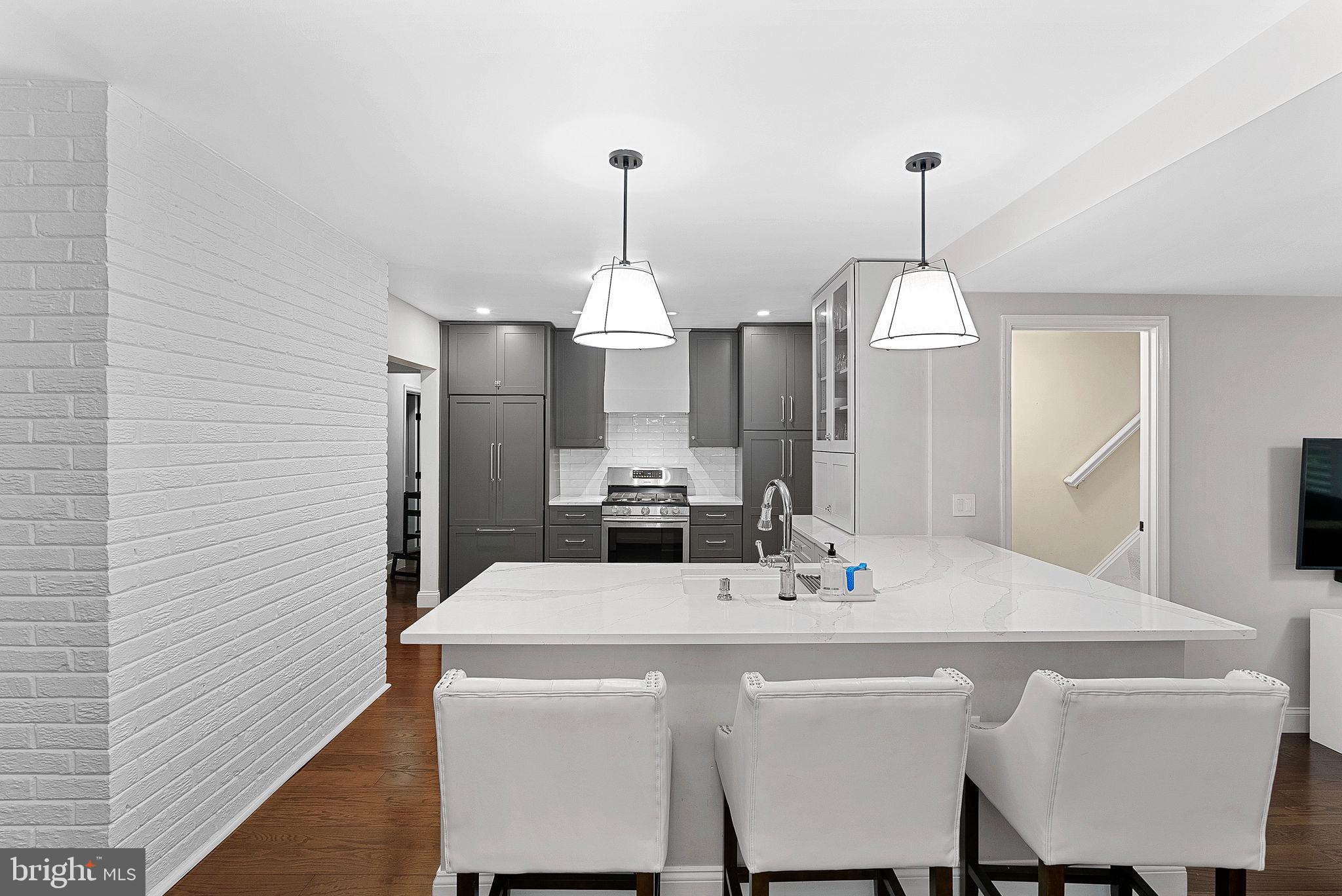 POPLAR HEIGHTS - Residential