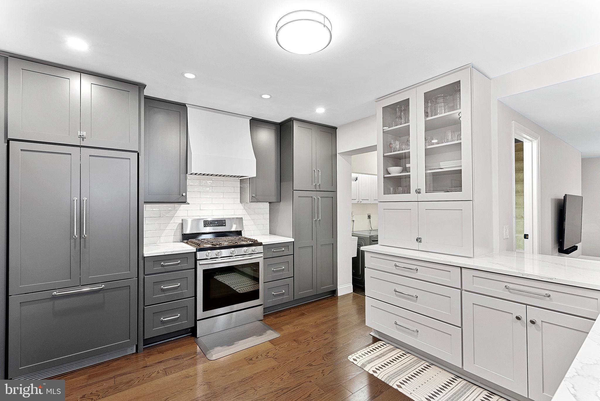 POPLAR HEIGHTS - Residential