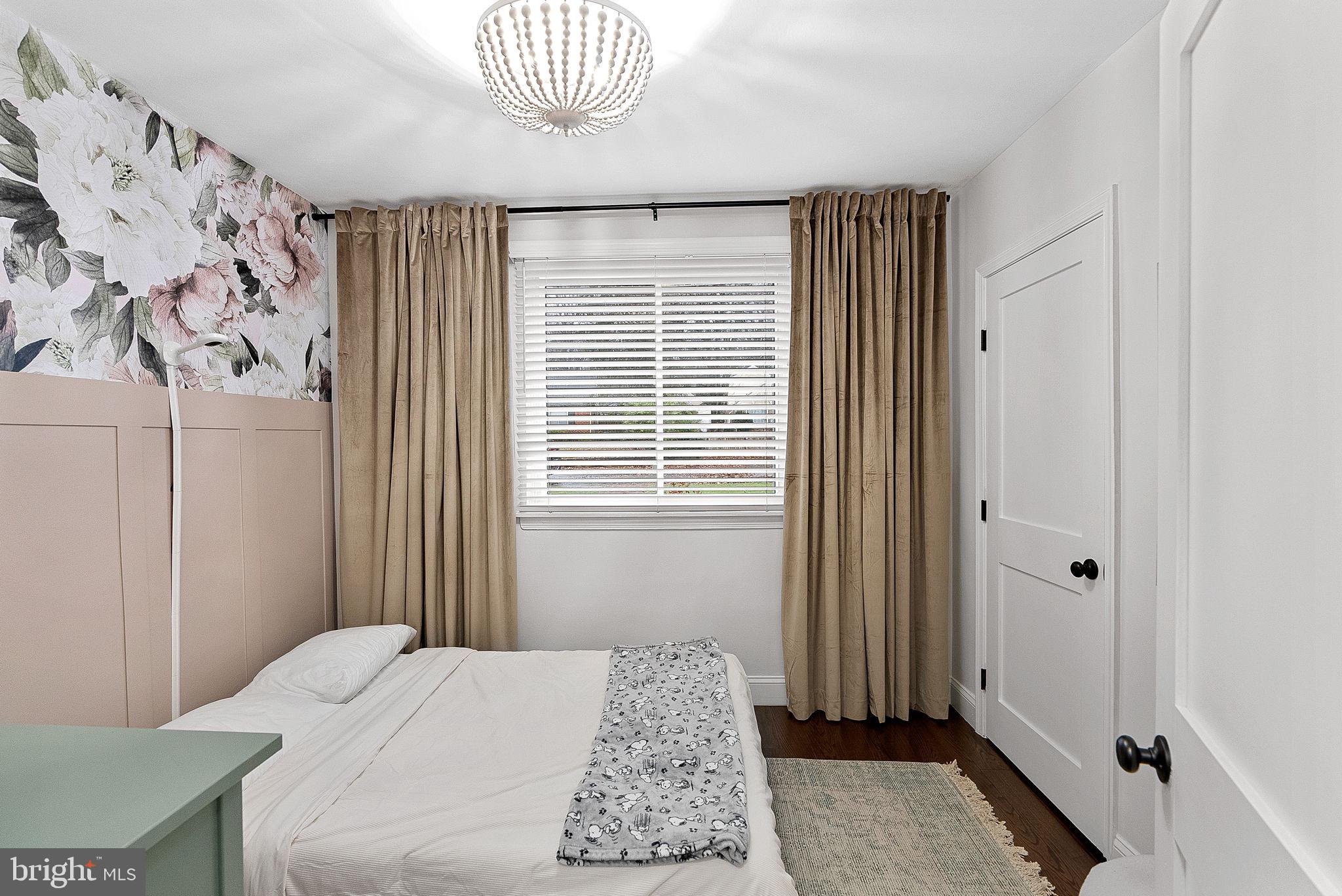 POPLAR HEIGHTS - Residential