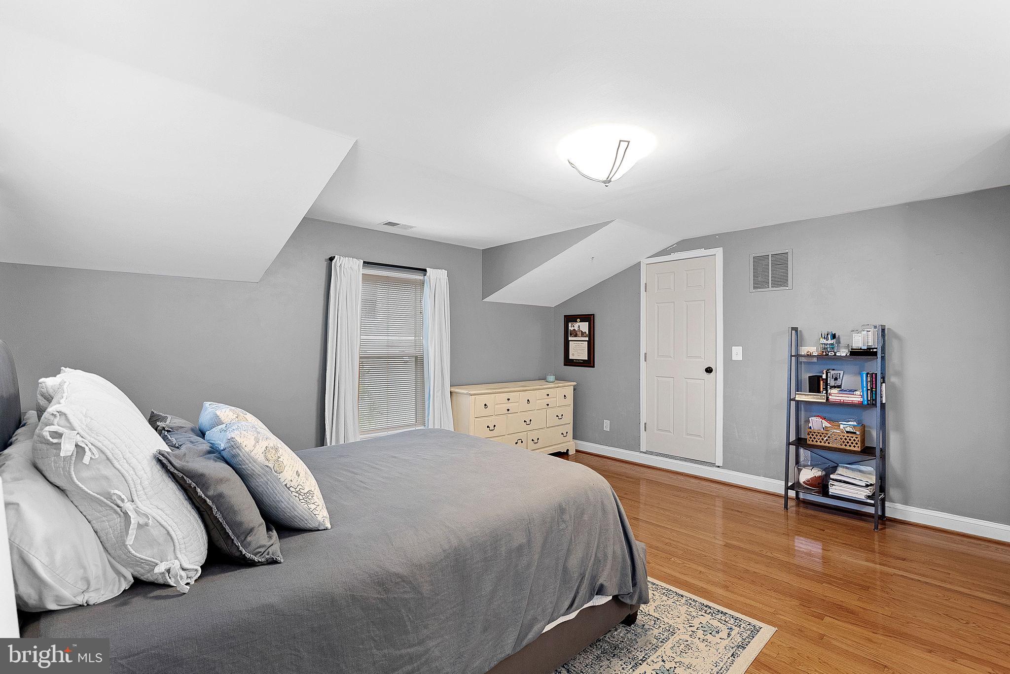 POPLAR HEIGHTS - Residential