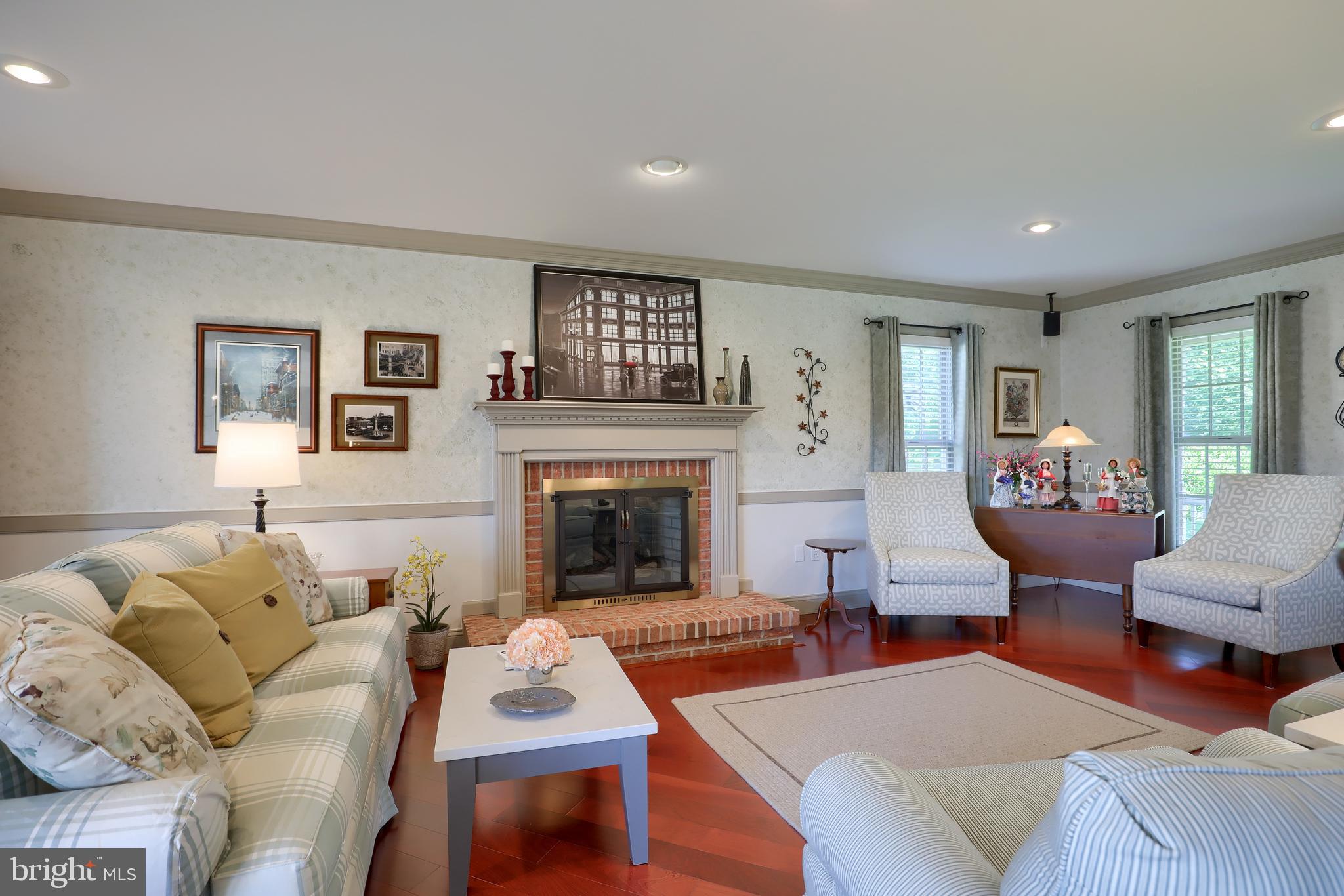 PARKSIDE ESTATES - Residential