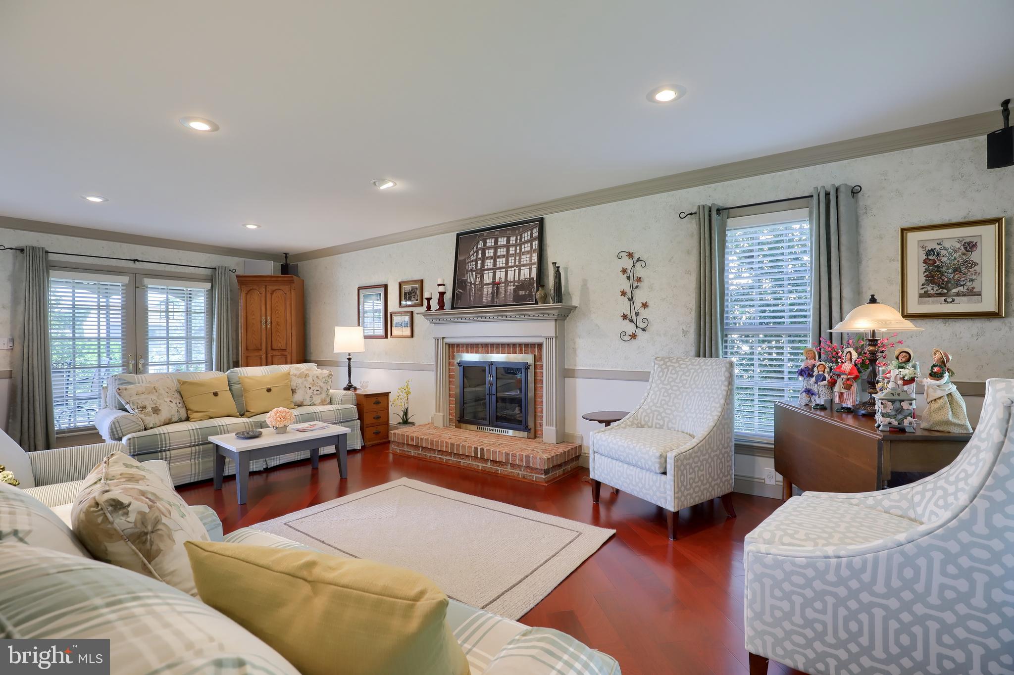 PARKSIDE ESTATES - Residential