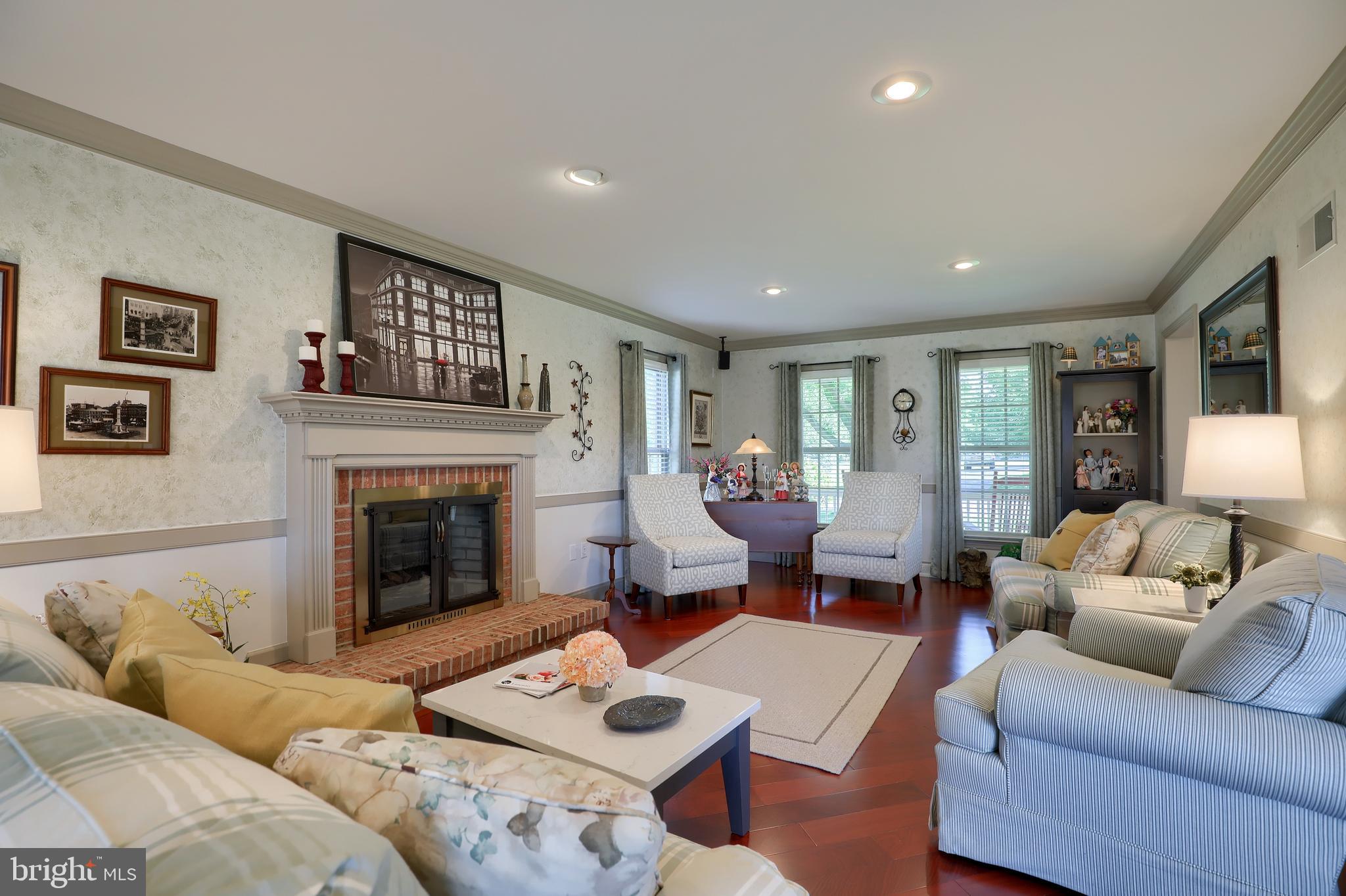 PARKSIDE ESTATES - Residential