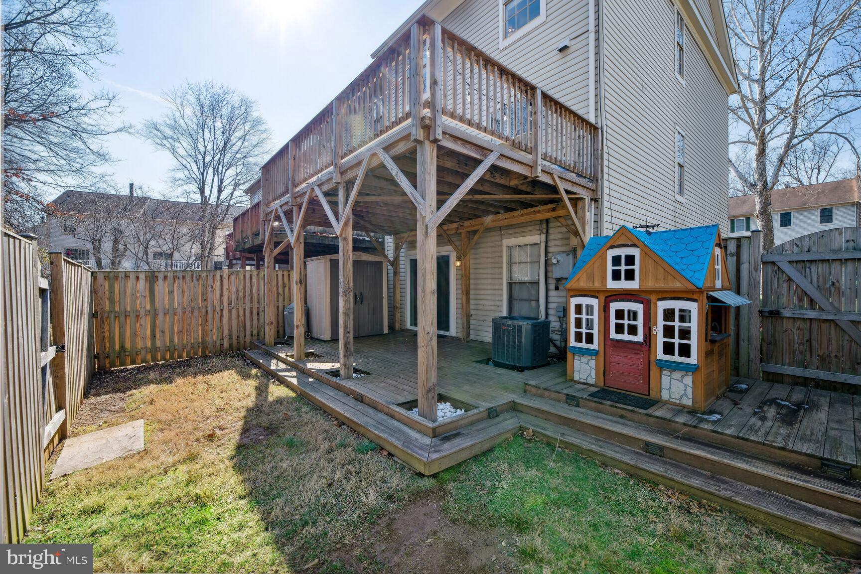 FRANKLIN FARM - Residential