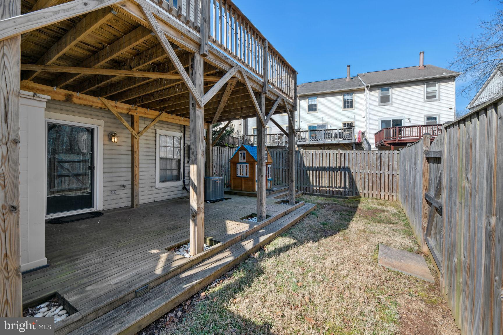 FRANKLIN FARM - Residential