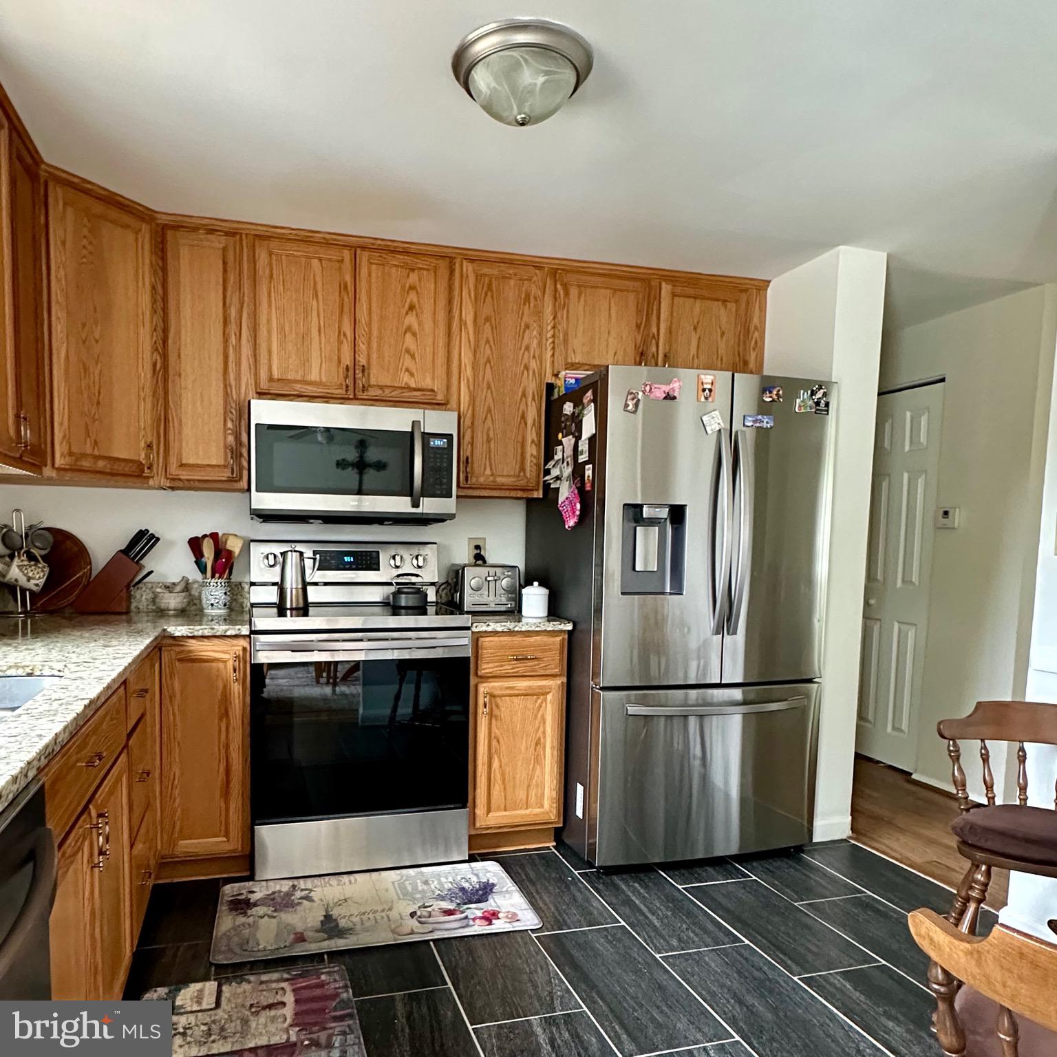 WARR LAKES - Residential Lease