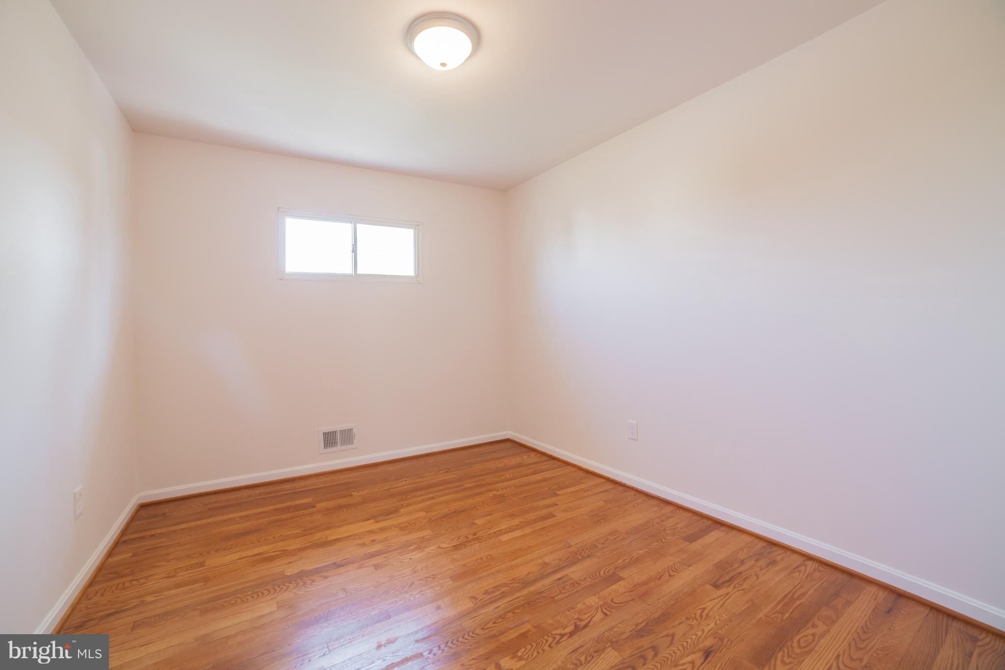 ARUNDEL GARDENS - Residential