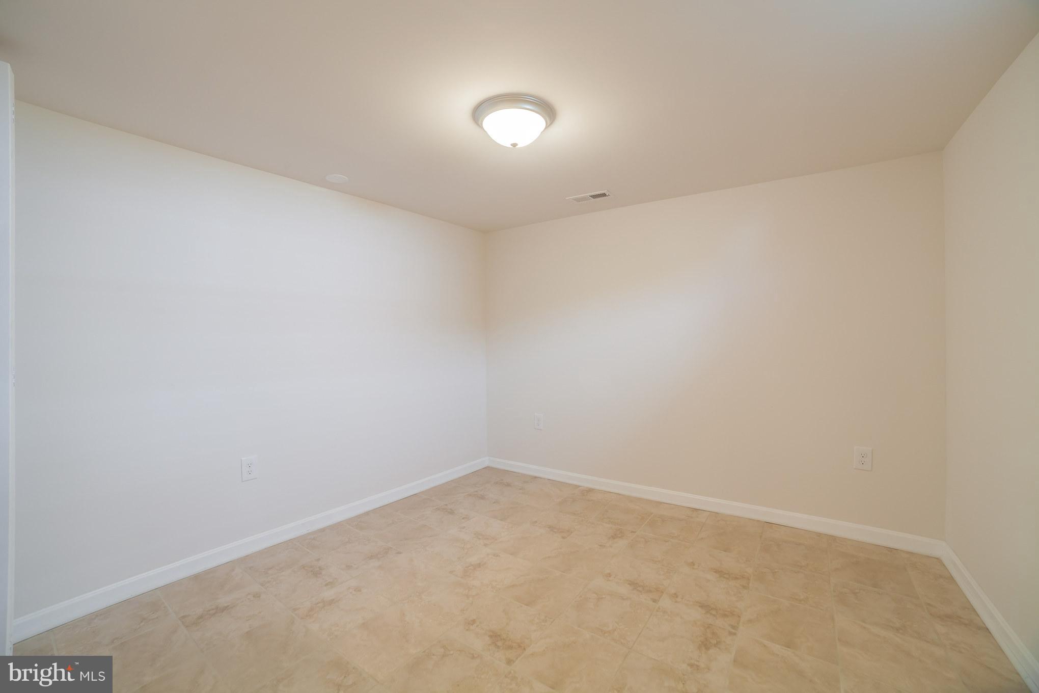 ARUNDEL GARDENS - Residential