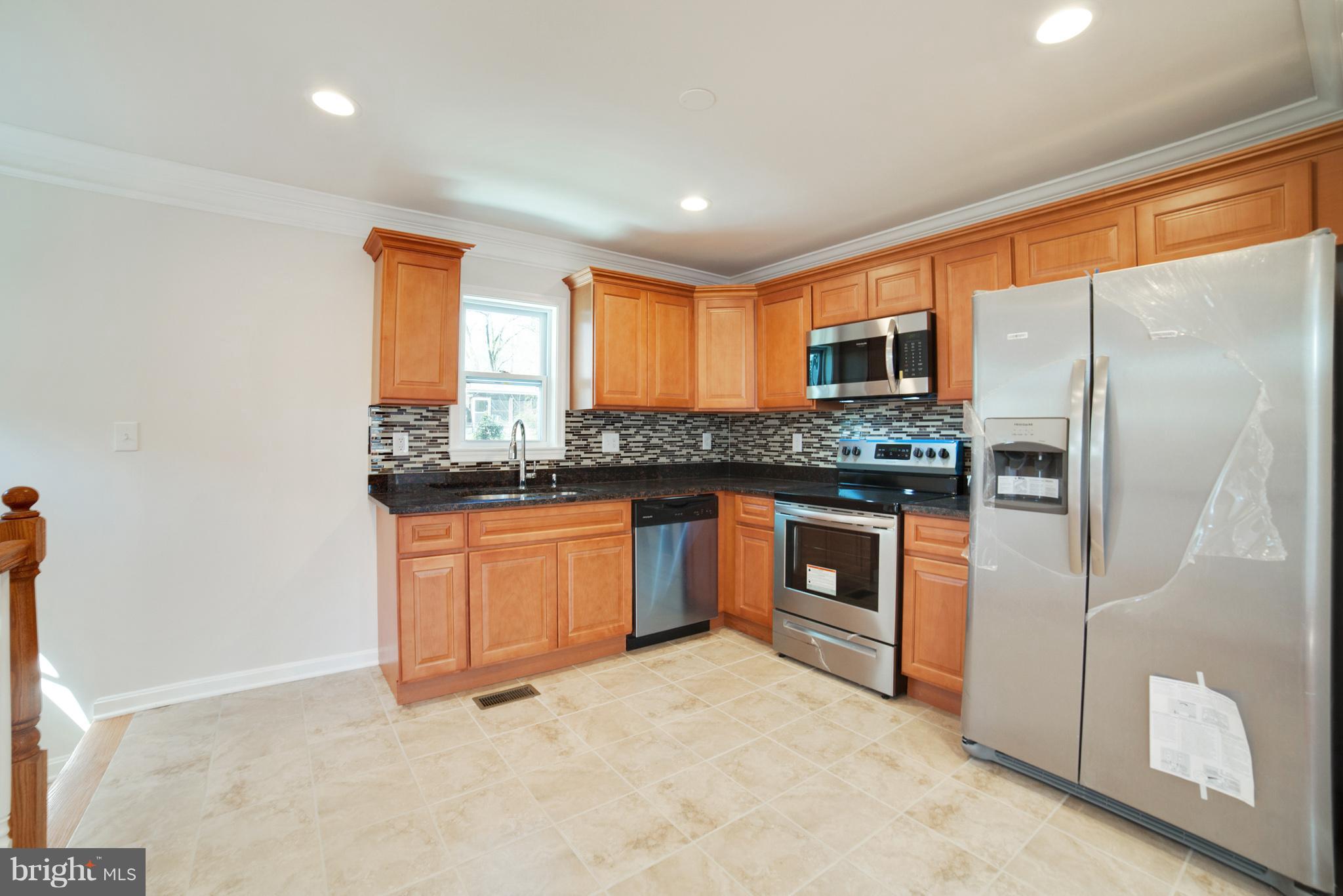 ARUNDEL GARDENS - Residential