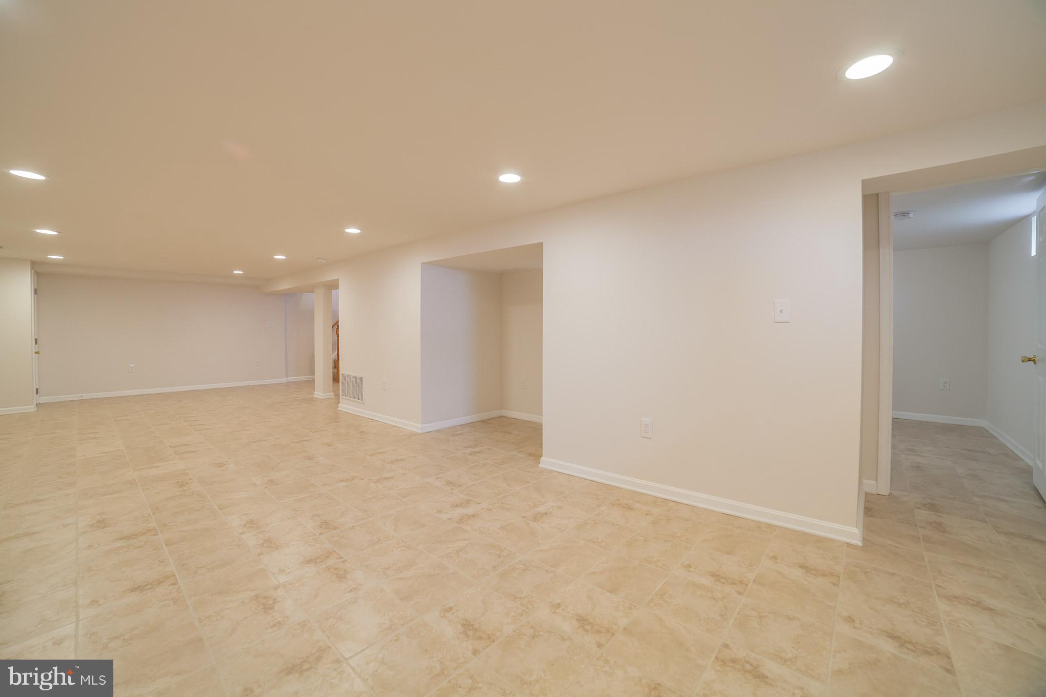 ARUNDEL GARDENS - Residential