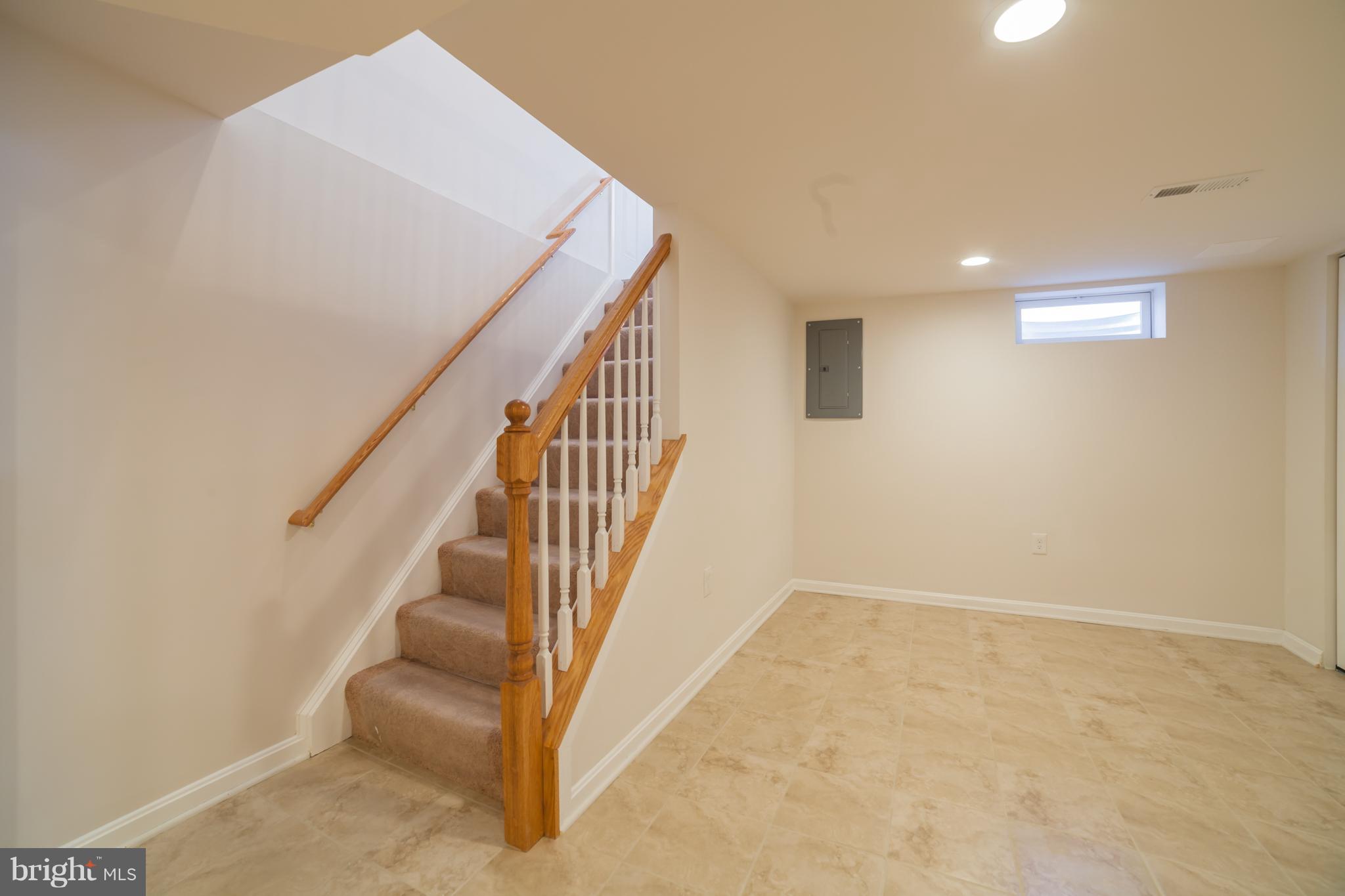 ARUNDEL GARDENS - Residential