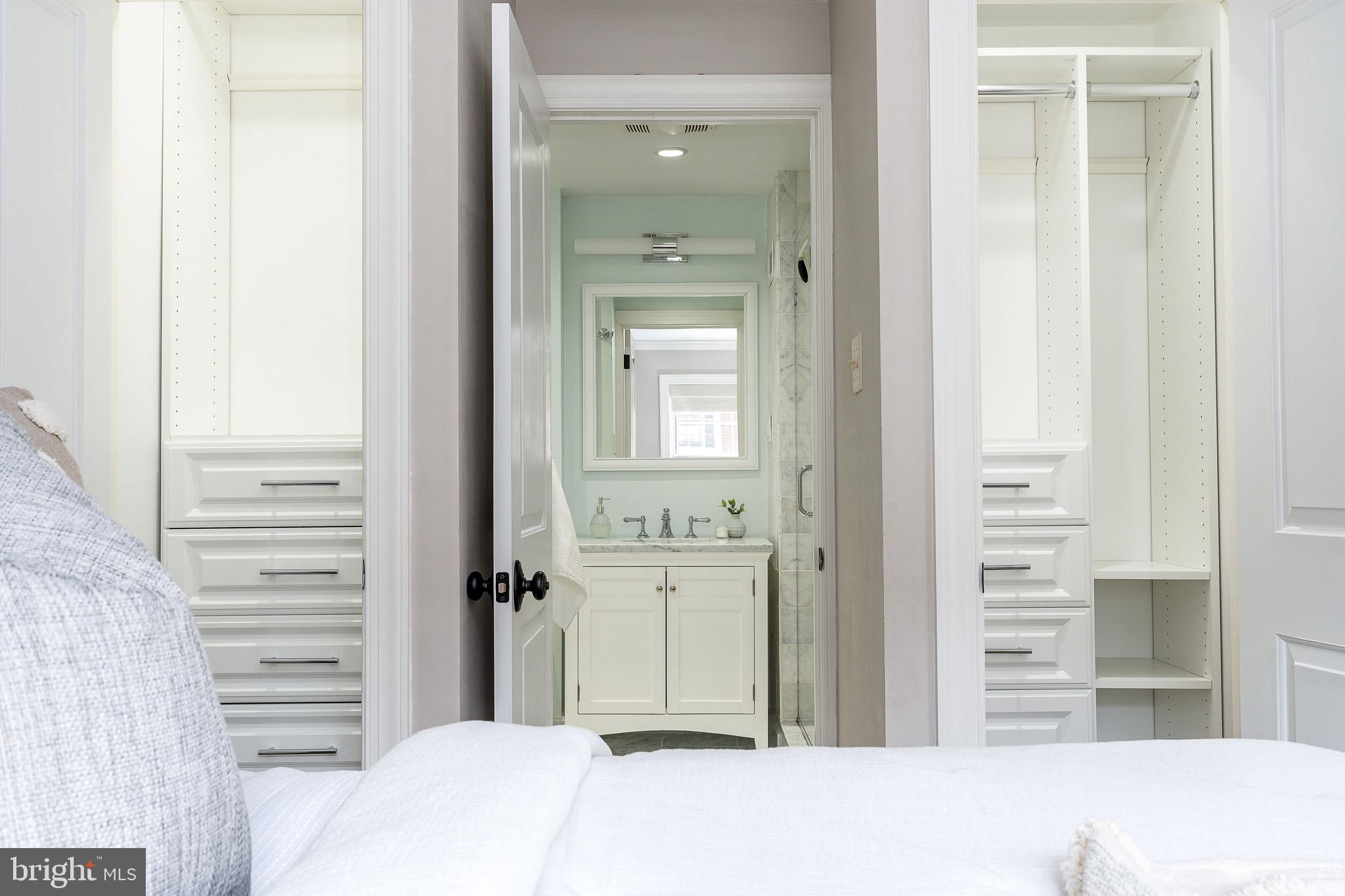 SOCIETY HILL - Residential