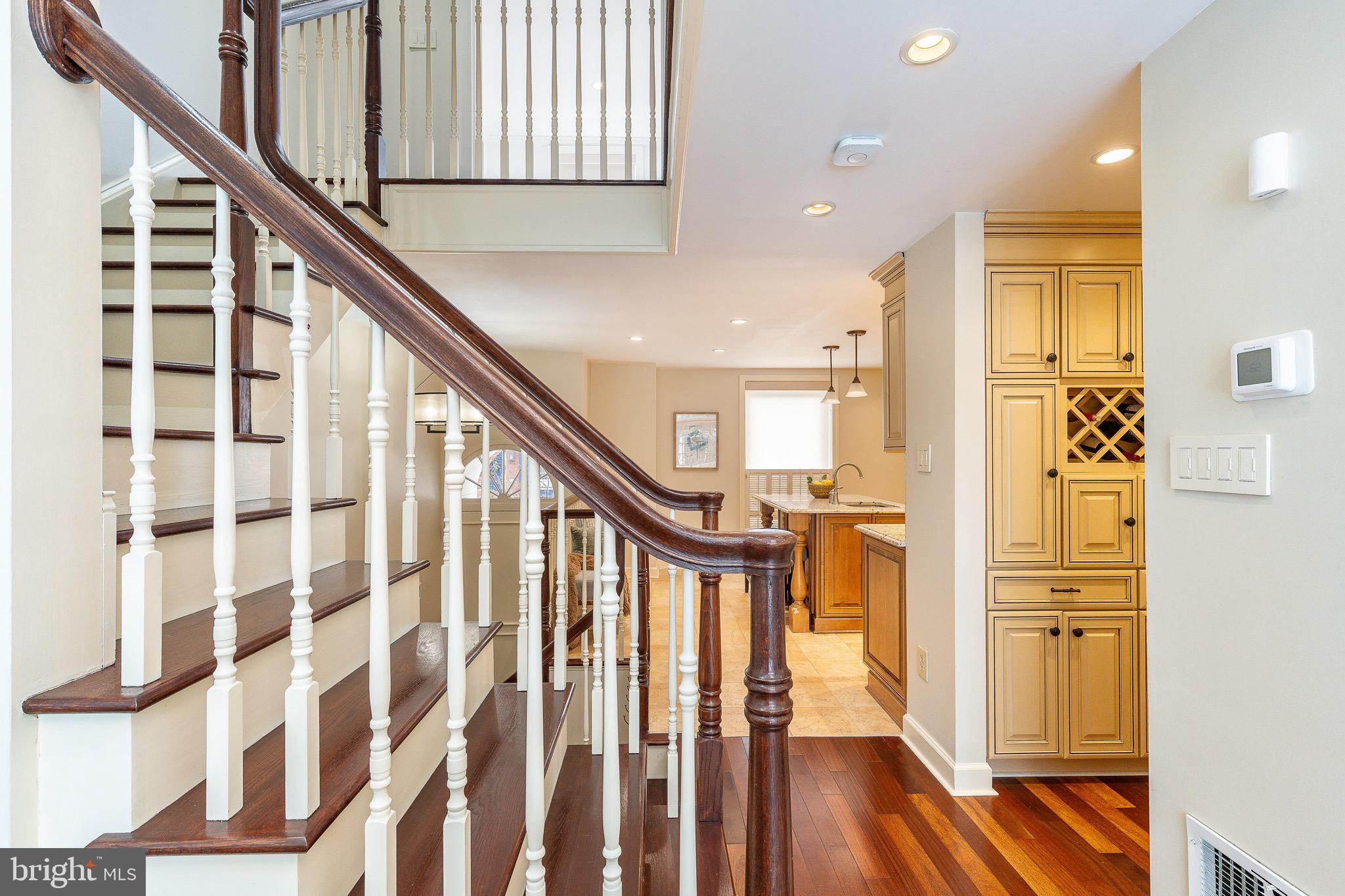 SOCIETY HILL - Residential