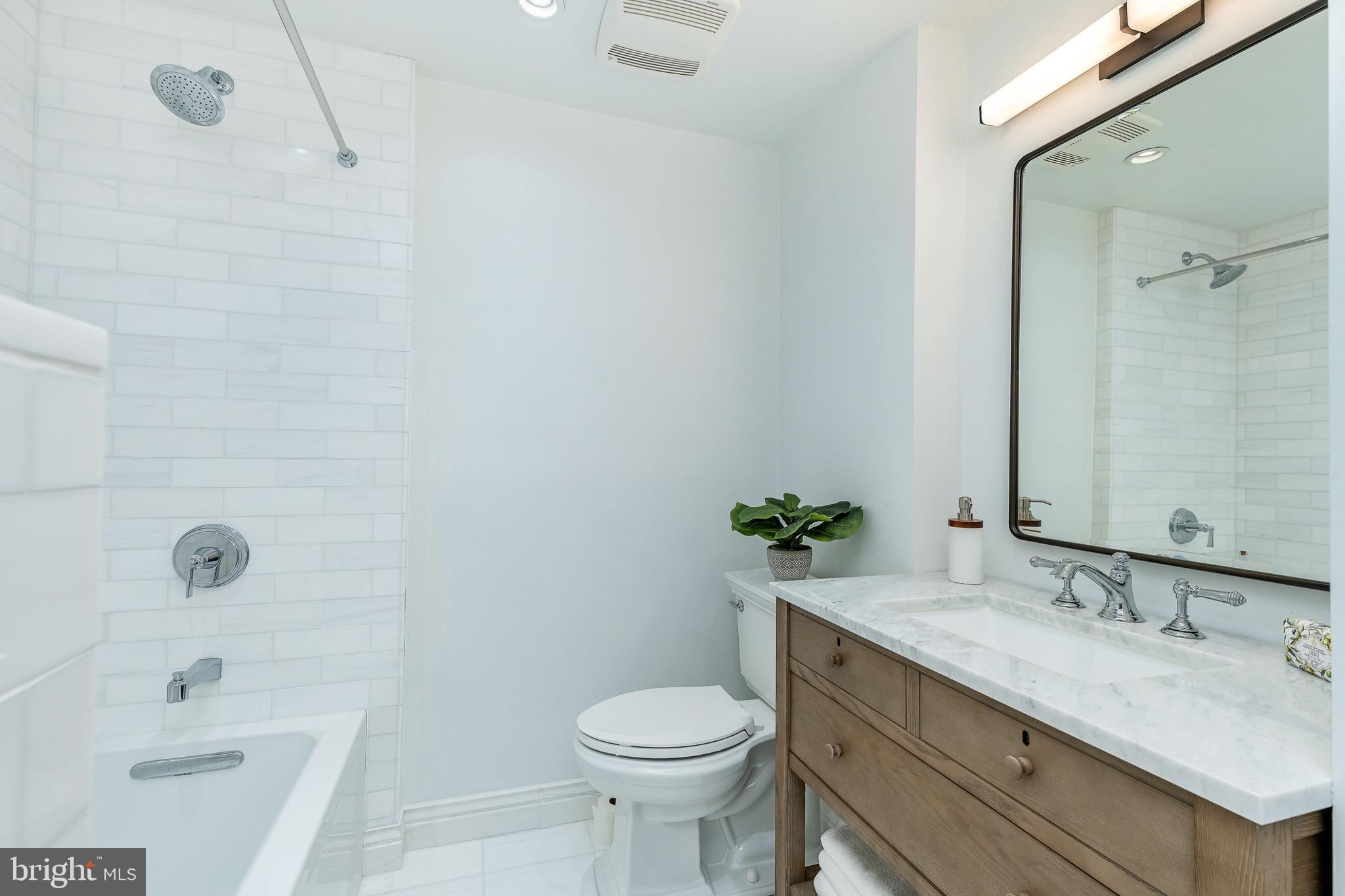 SOCIETY HILL - Residential