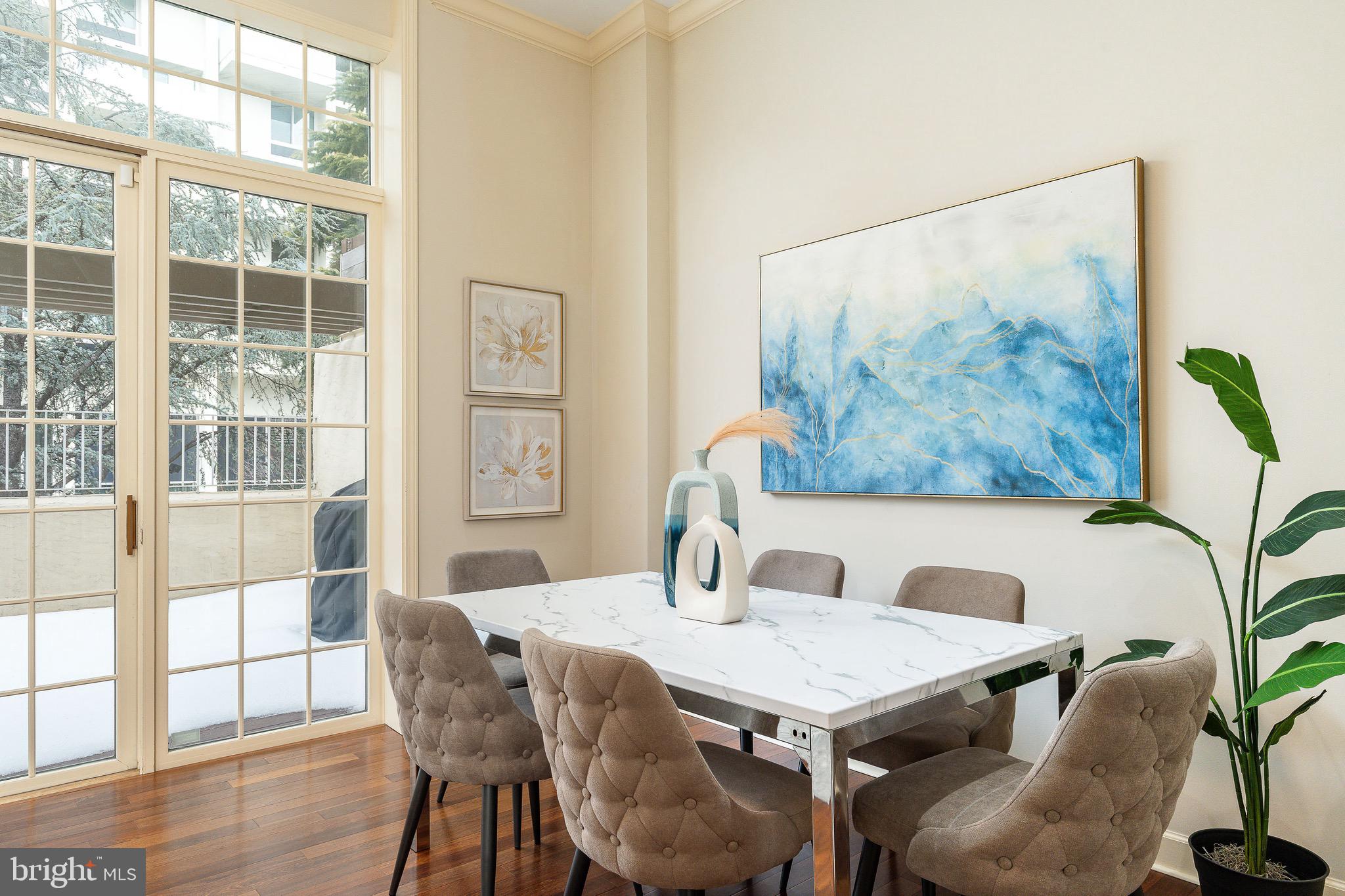 SOCIETY HILL - Residential