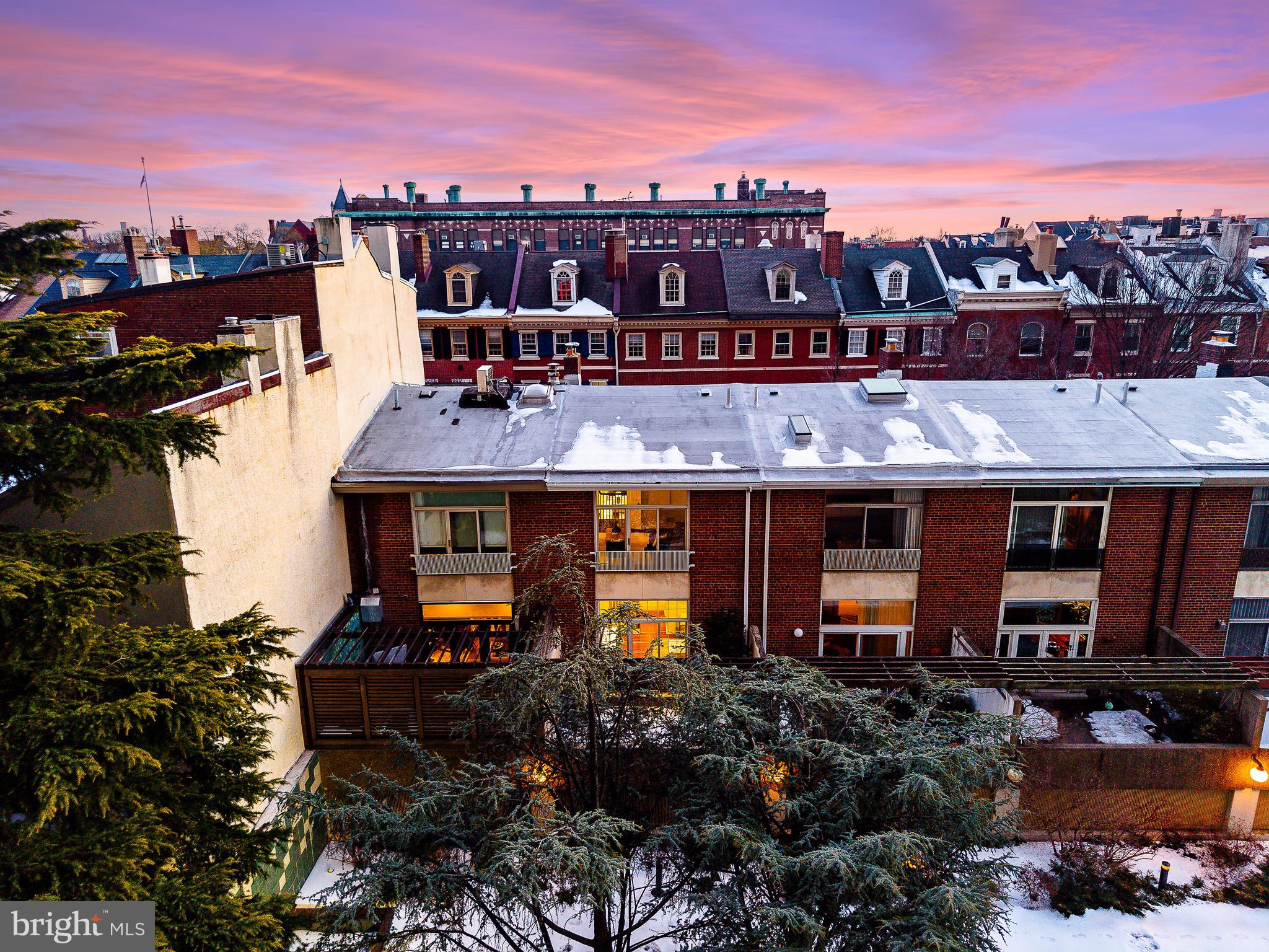 SOCIETY HILL - Residential