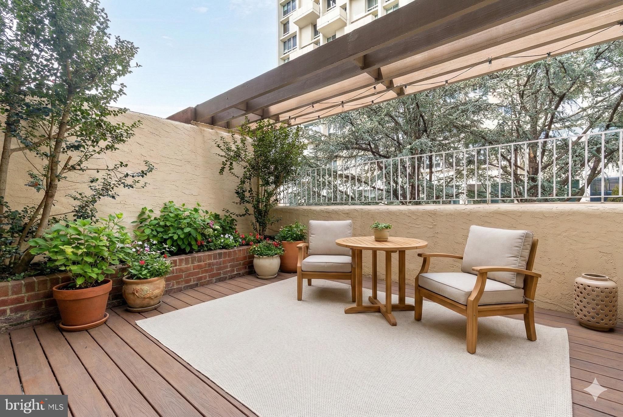 SOCIETY HILL - Residential