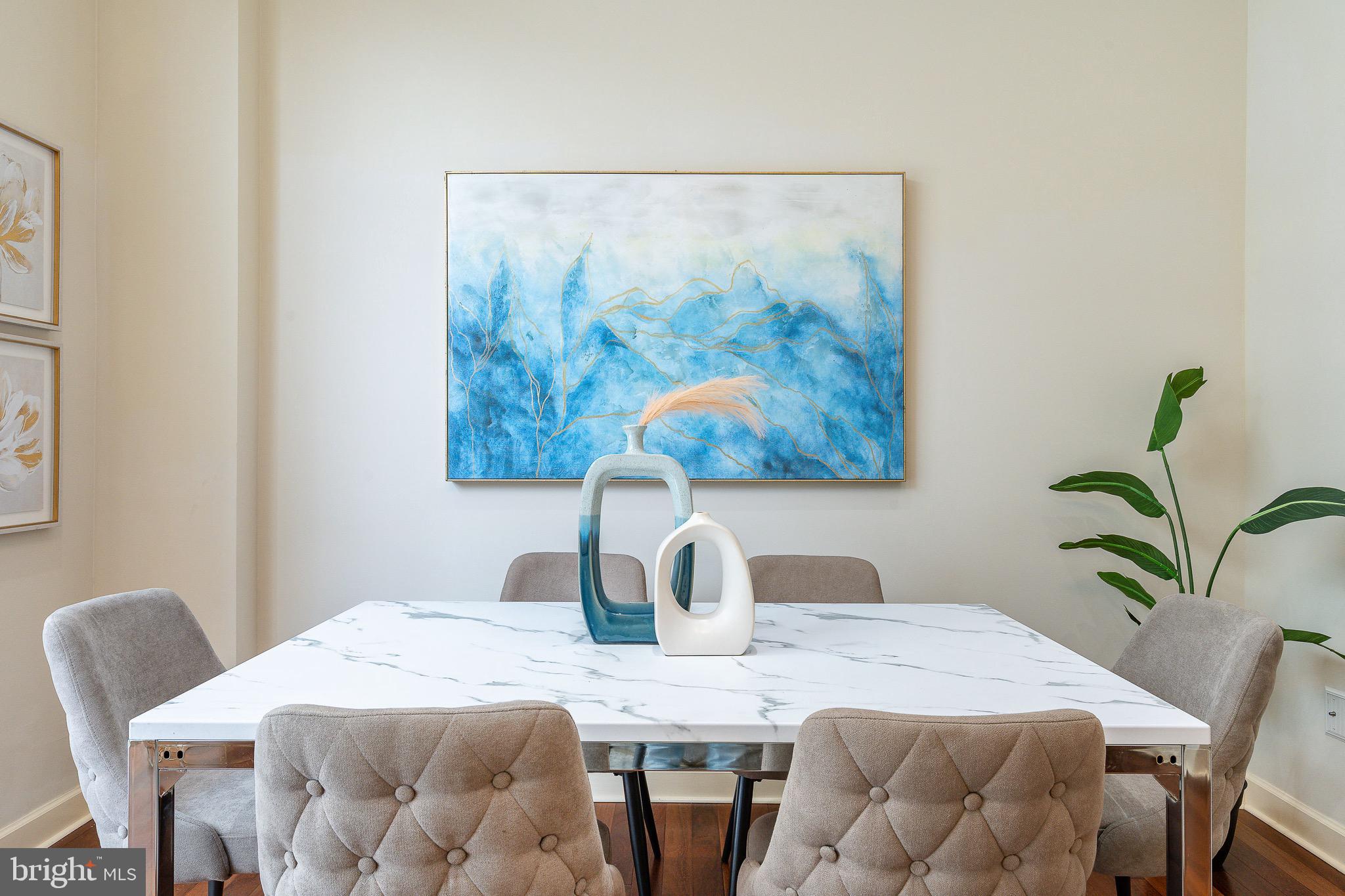 SOCIETY HILL - Residential