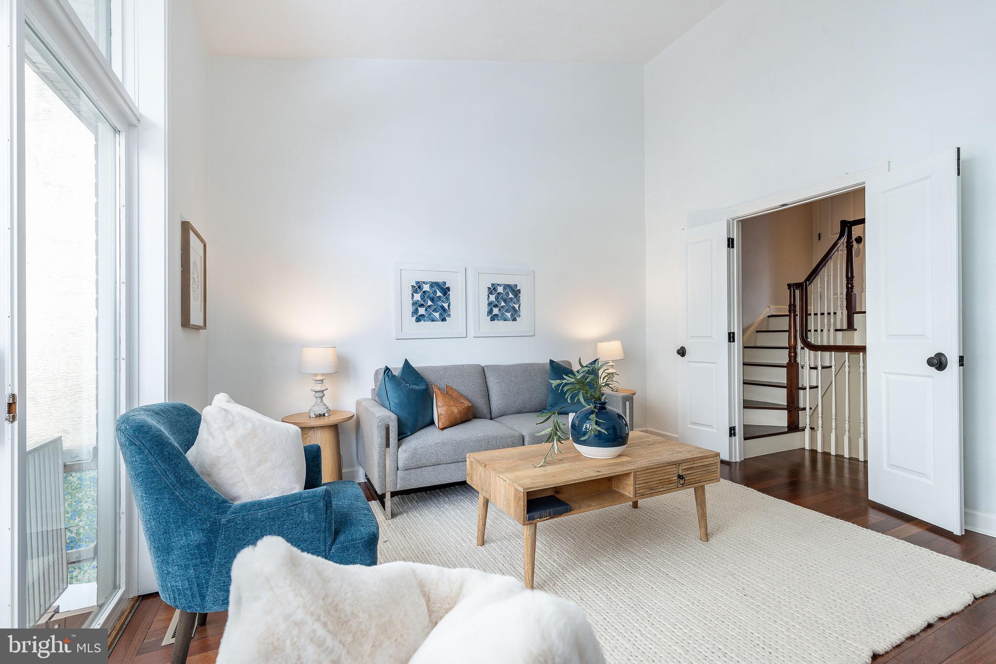 SOCIETY HILL - Residential