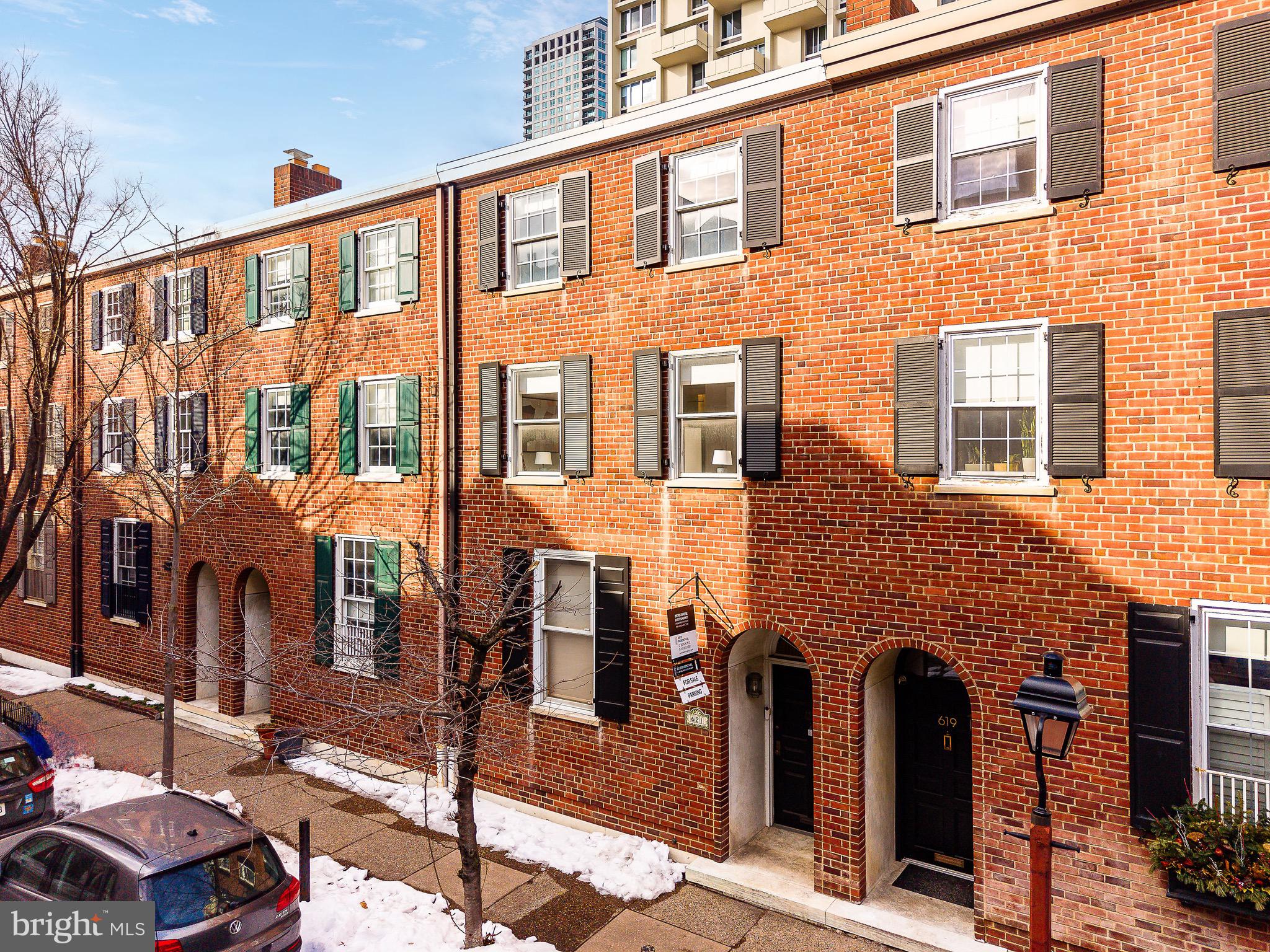 SOCIETY HILL - Residential