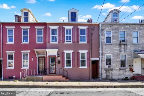 Photo of 224 Perry Street, COLUMBIA, PA 17512 (MLS # PALA2078718)