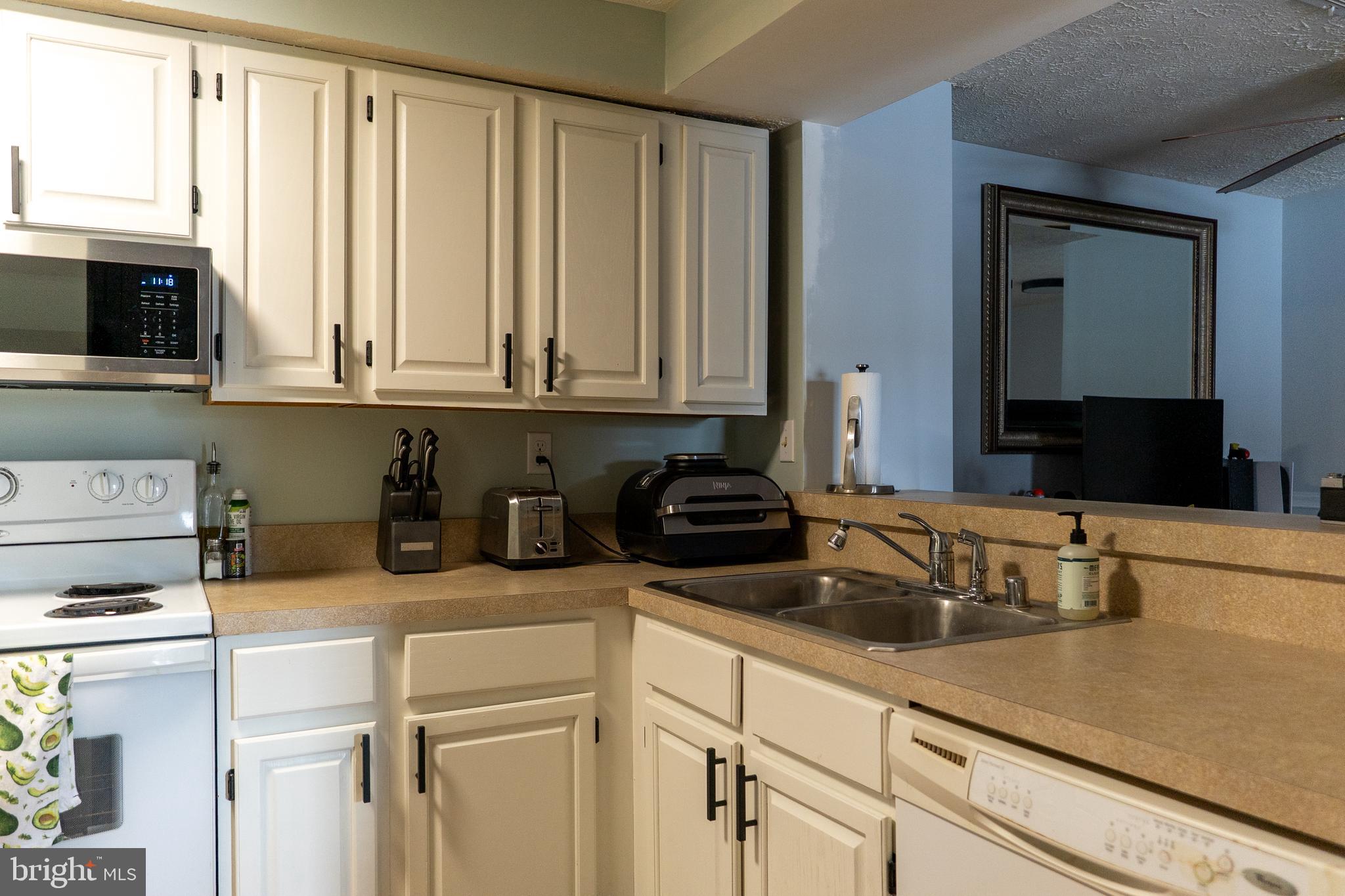 FREDERICKTOWNE VILLAGE - Residential