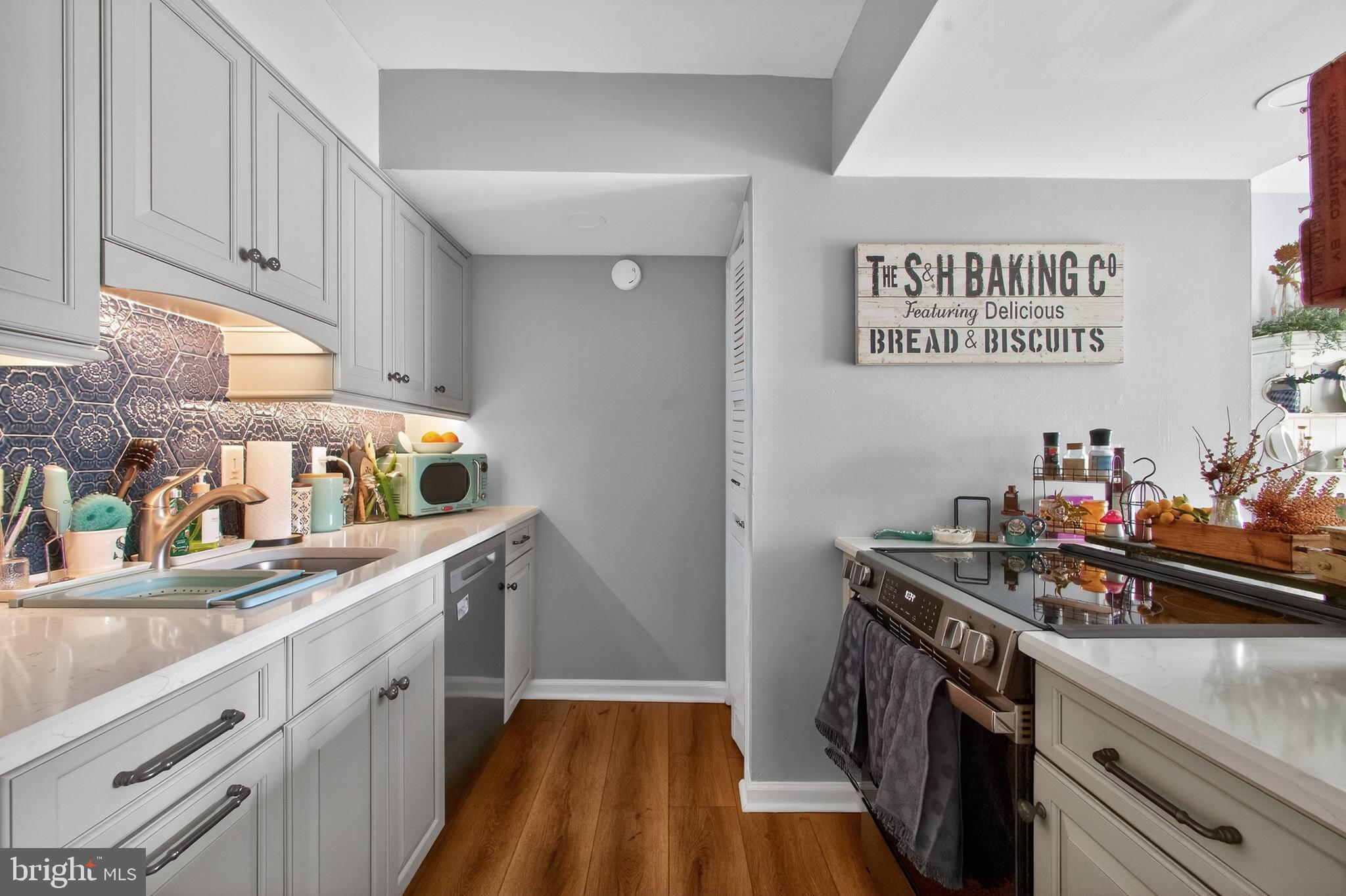 GREENE COUNTRIE VI - Residential