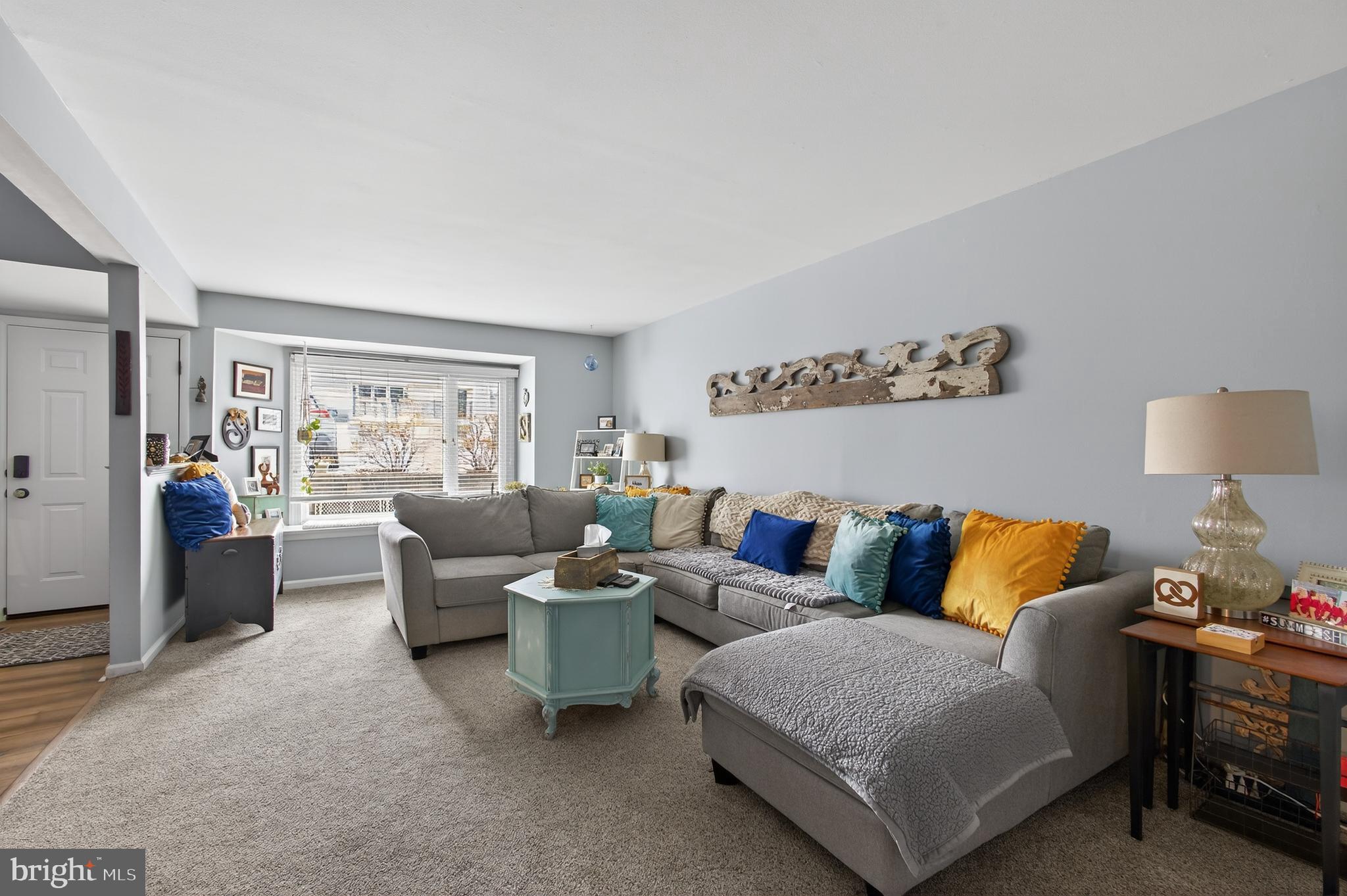 202 E CHELSEA CIRCLE