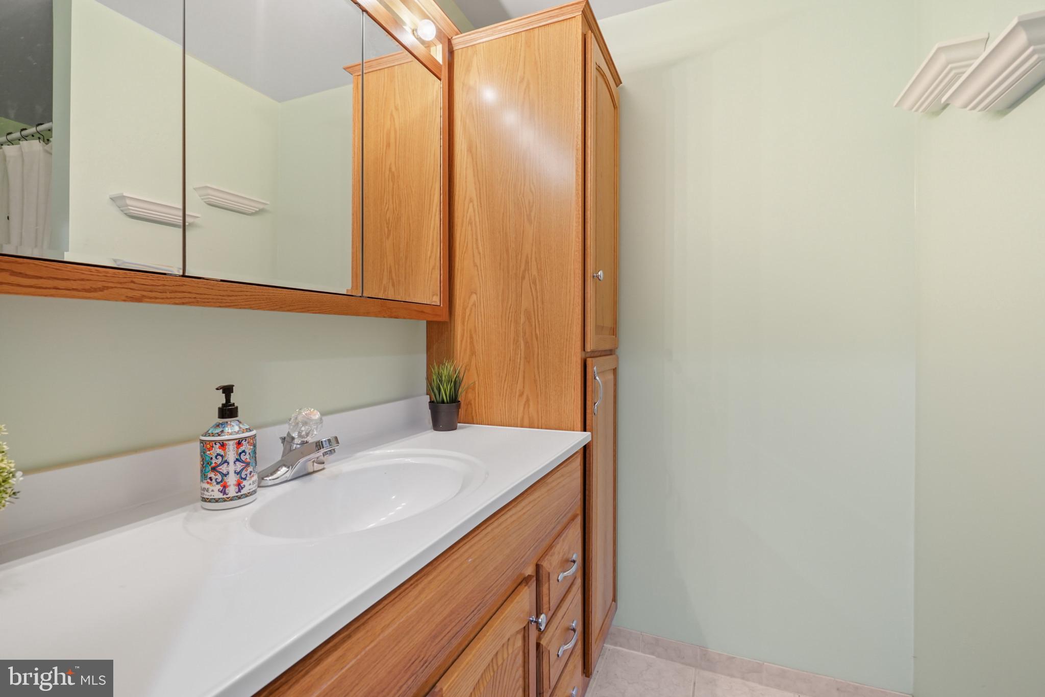 DAVIS FORD - Residential