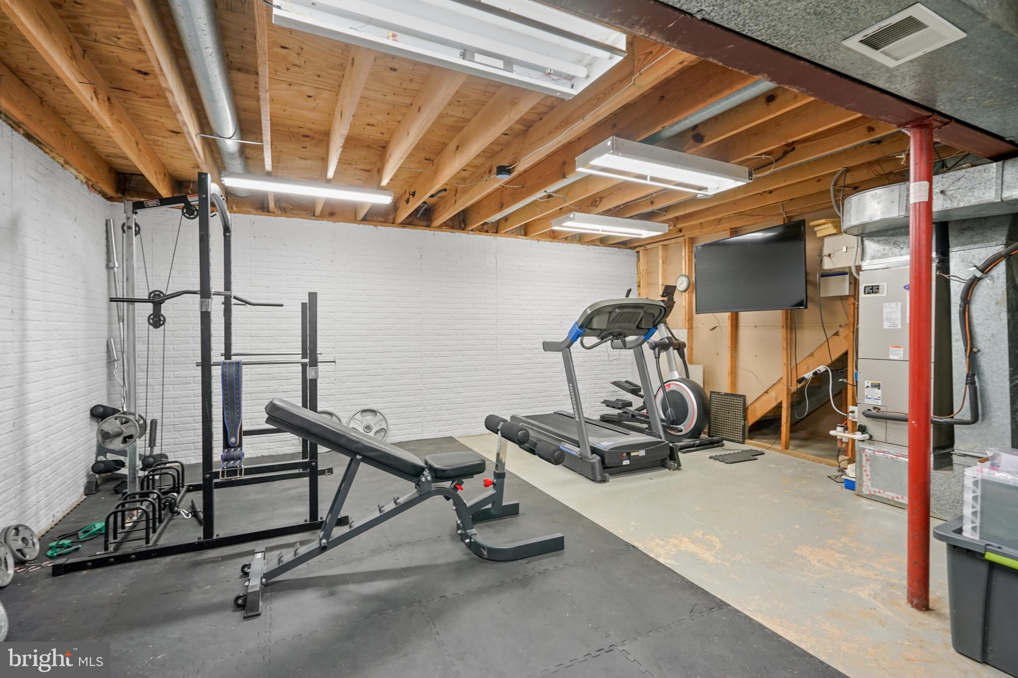 DAVIS FORD - Residential